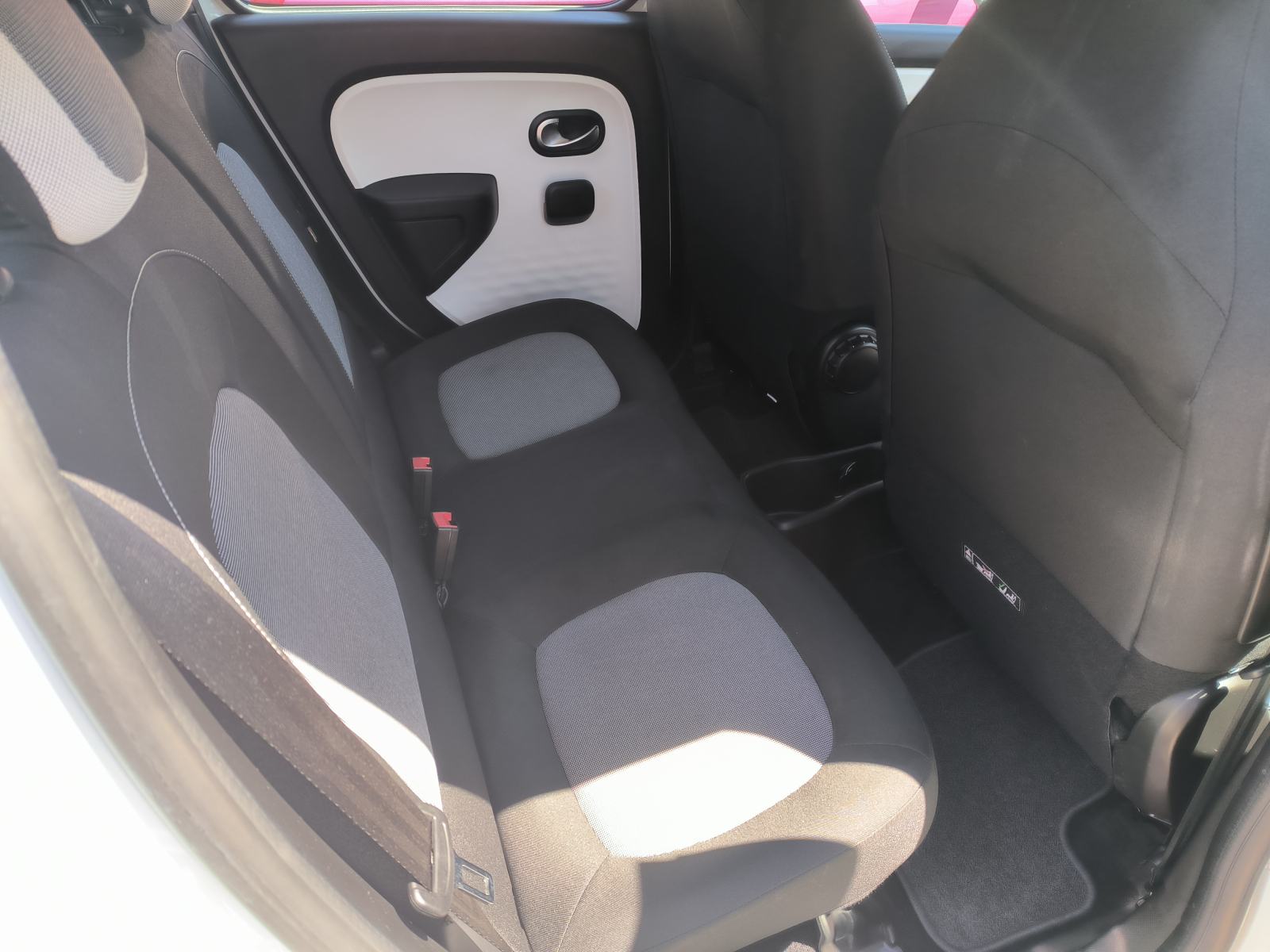 Renault Twingo 1.0 LIMITED, SERVISNA, JAMSTVO, REG. 1 GODINU, fotografija 15