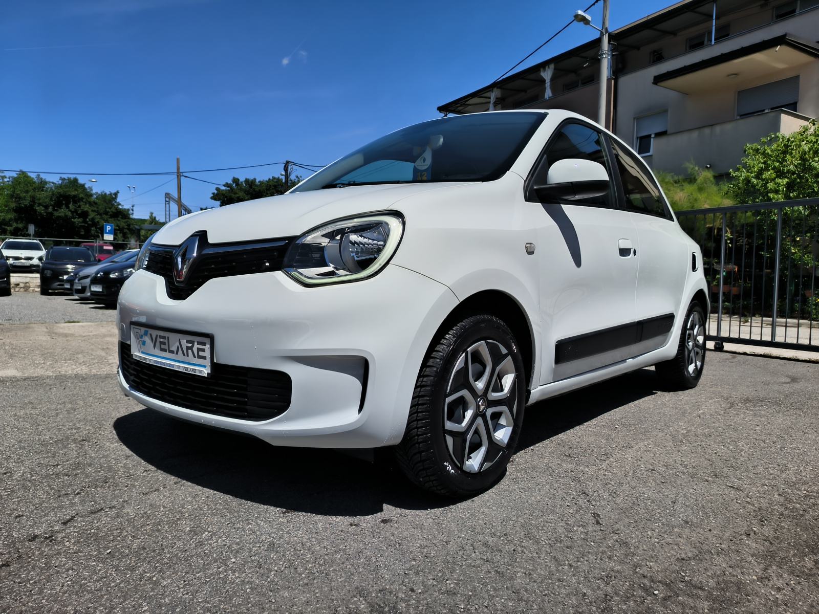 Renault Twingo 1.0 LIMITED, SERVISNA, JAMSTVO, REG. 1 GODINU, pogled izvana - slika 1