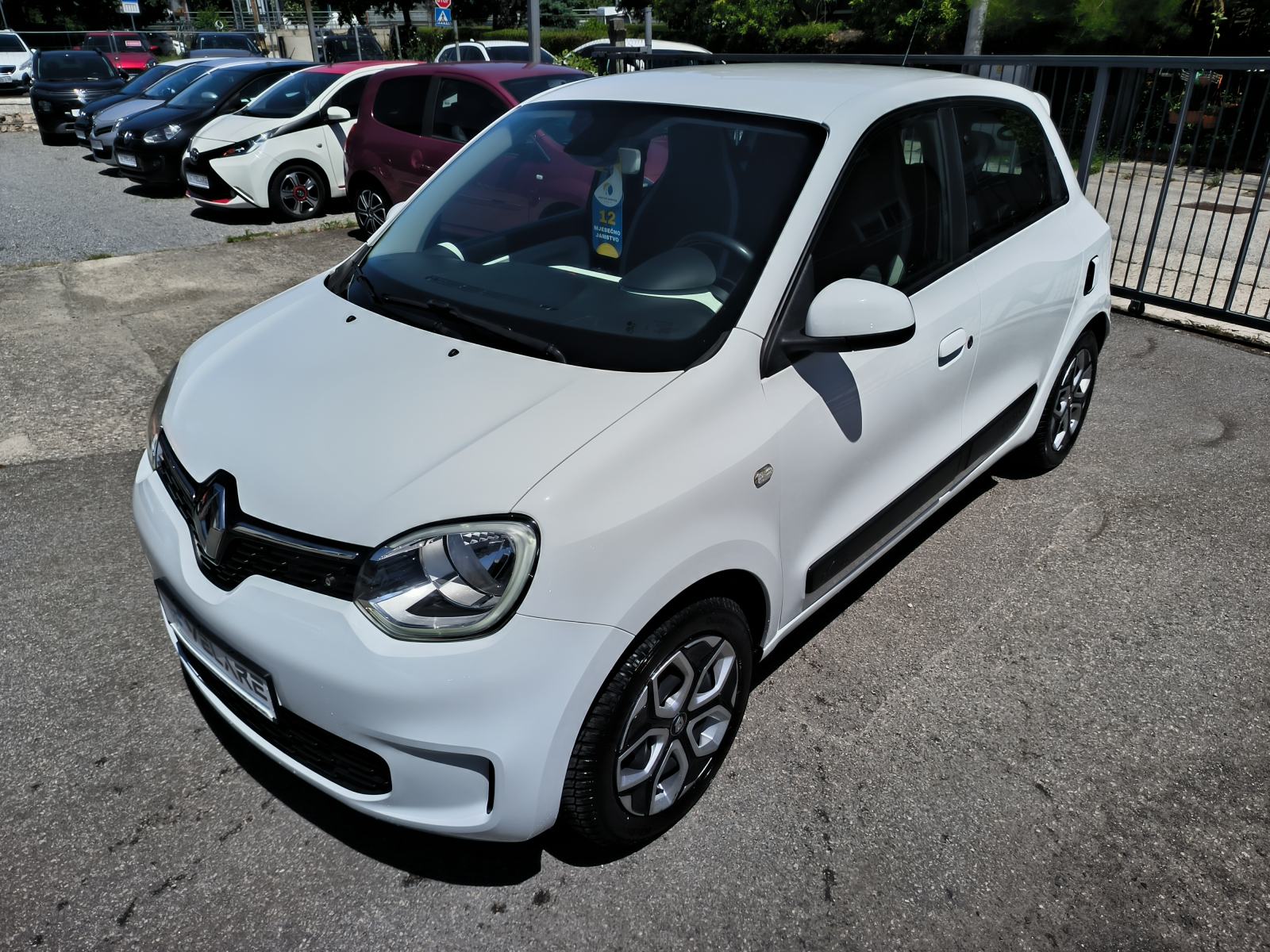 Renault Twingo 1.0 LIMITED, SERVISNA, JAMSTVO, REG. 1 GODINU, pogled izvana - slika 5