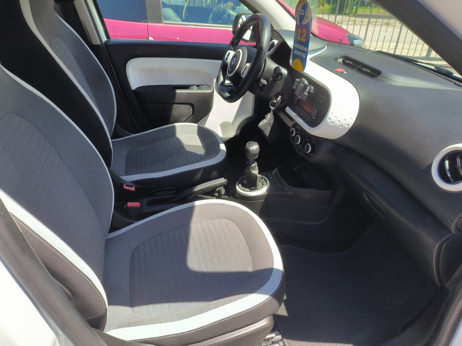 Renault Twingo 1.0 LIMITED, SERVISNA, JAMSTVO, REG. 1 GODINU, fotografija 13