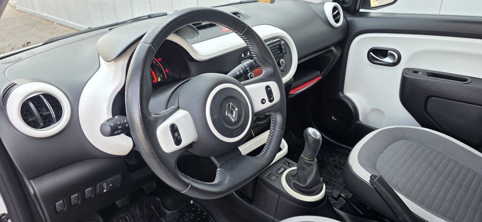 Renault Twingo 1.0 limited, 58.000 KM, KLIMA, TEMP, REG 01/27, NA IME., fotografija 11