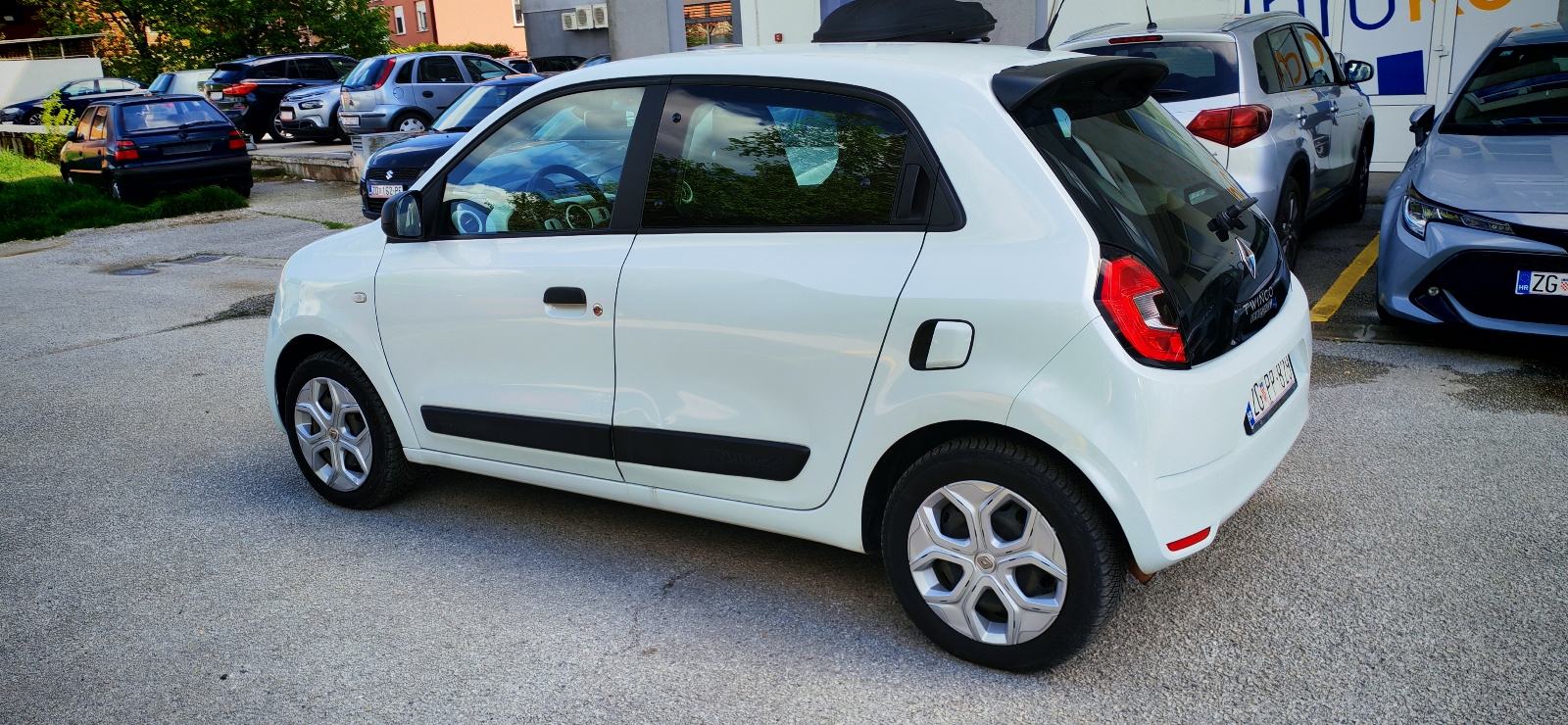 Renault Twingo 1.0 **servisna knjiga** 2021.G, fotografija 10