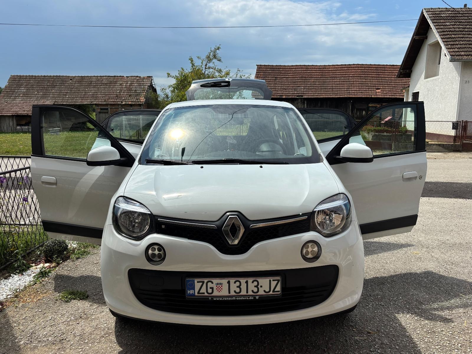 Renault Twingo 1.0, fotografija 3