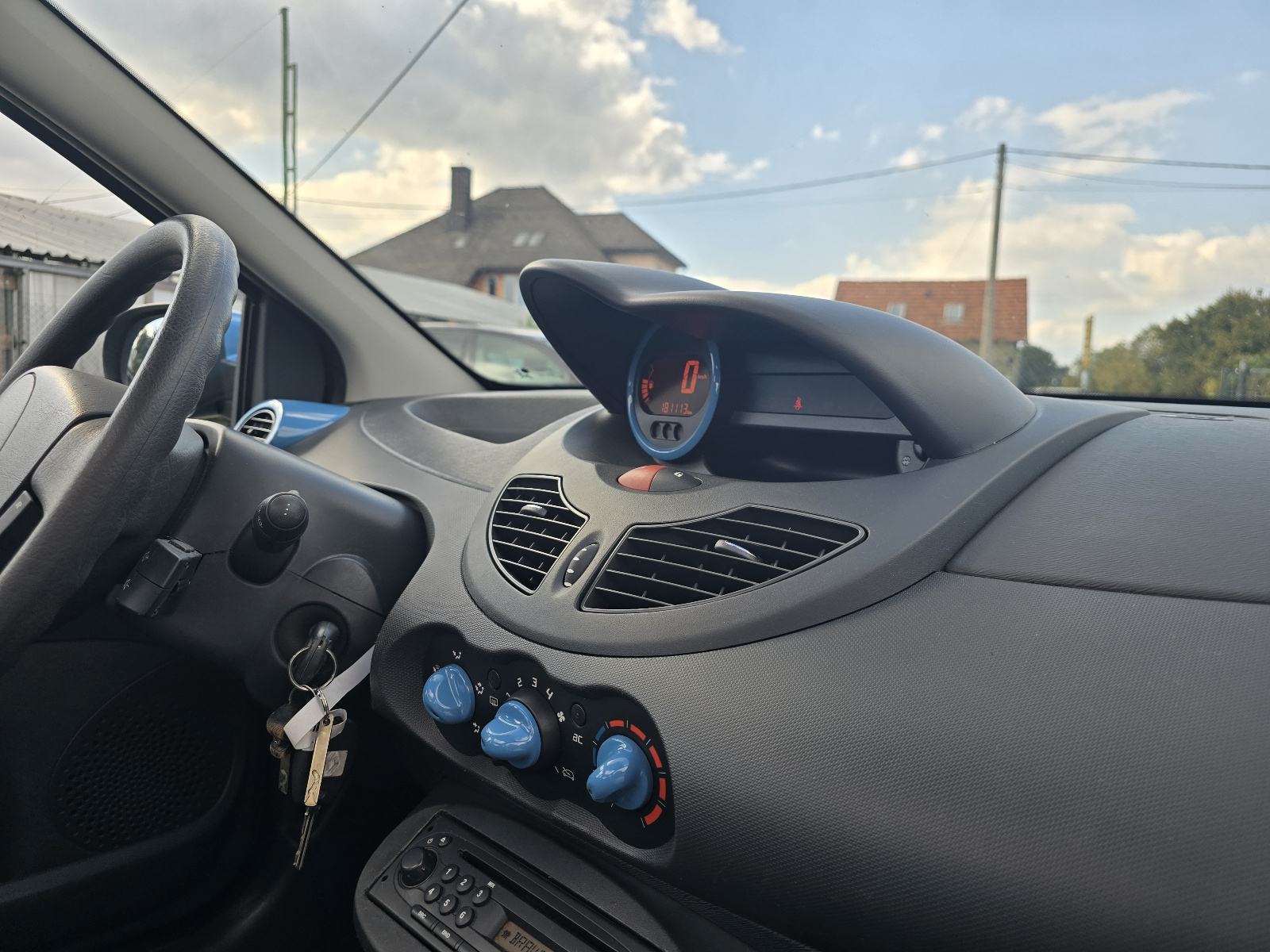 Renault Twingo 1,2 16V LEV / PLATNENI KROV / KLIMA / SERVISNA /, fotografija 17