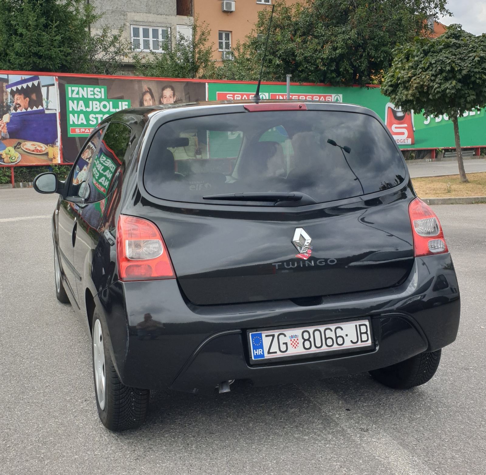 Renault Twingo 1,2 16V,automatska klima, reg.03/2027.god, pogled izvana - slika 4