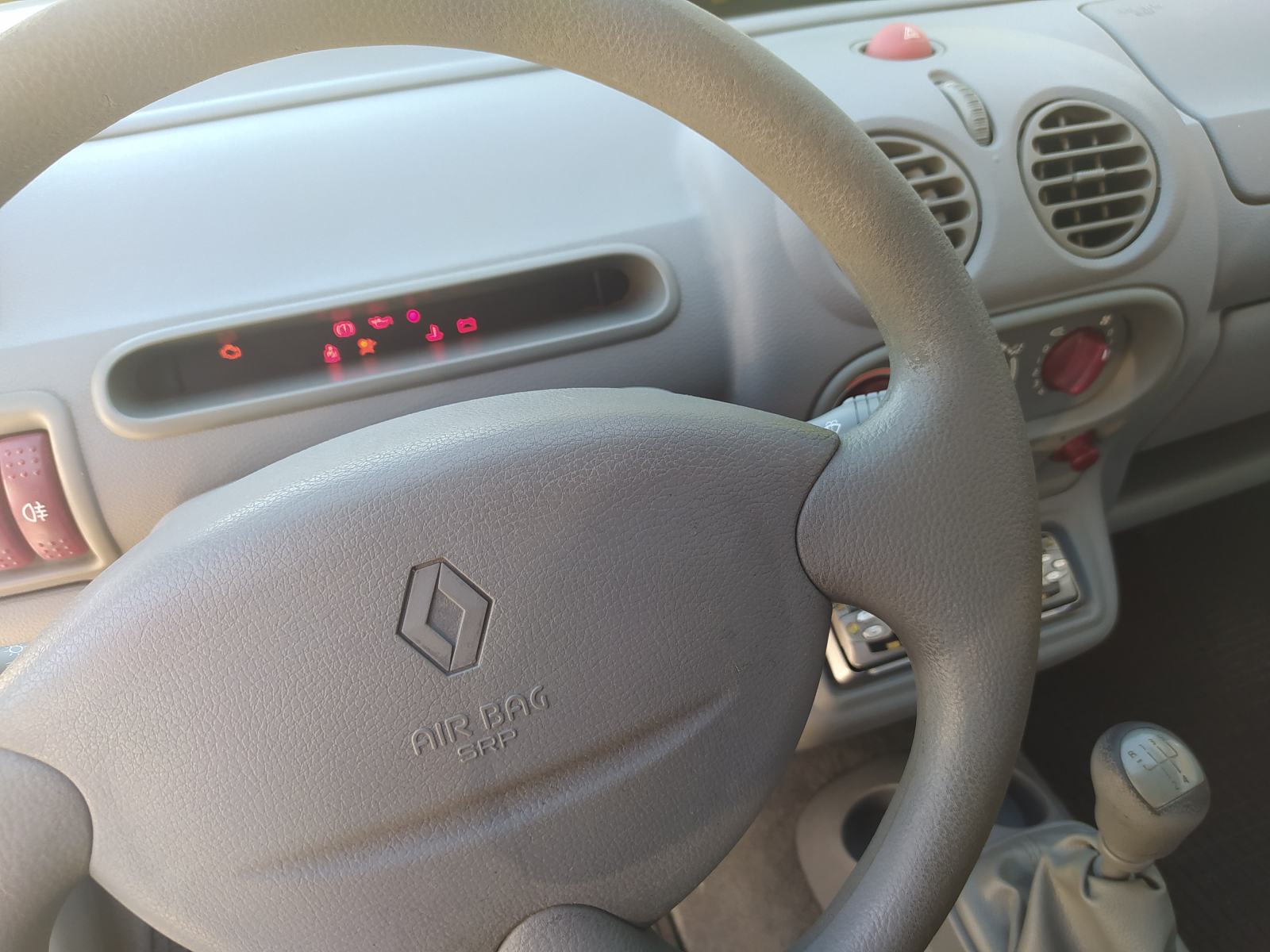 Renault Twingo 1,2 8V SAMO 94 TKM.REG.6/2027.KAO NOV, fotografija 12