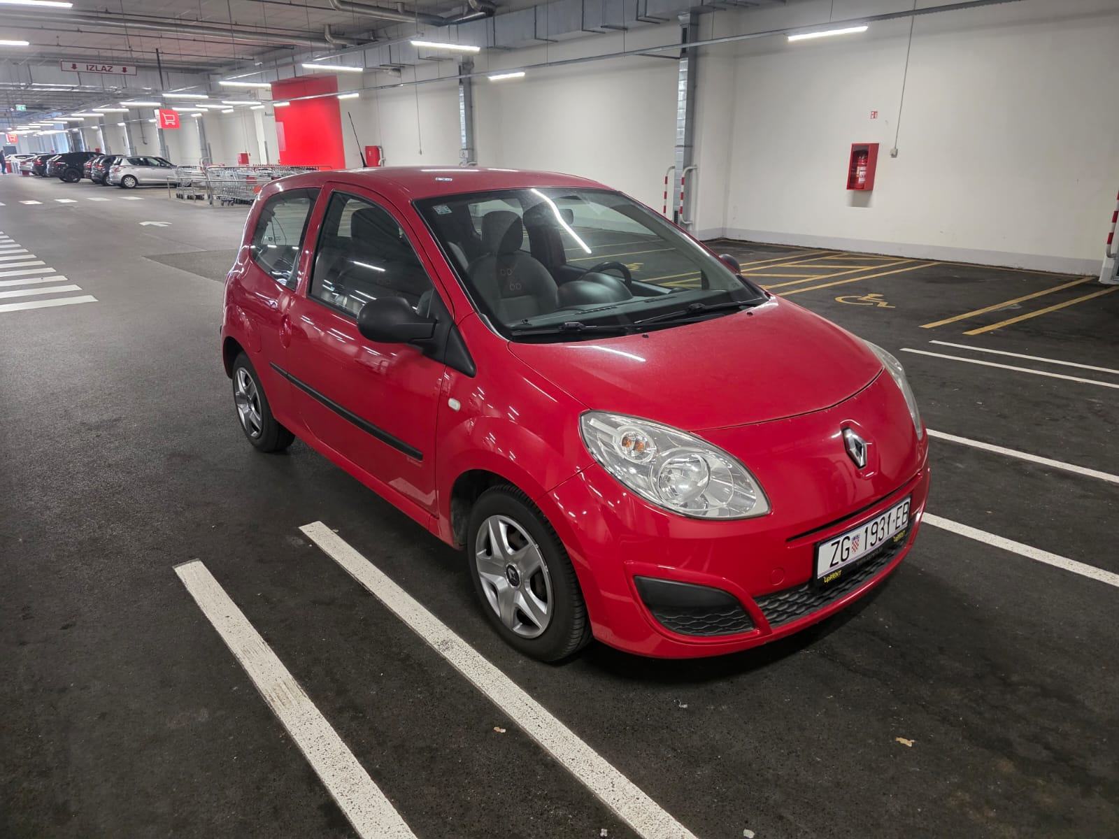Renault Twingo 1,2, reg. cijelu godinu, 4 nove gume i servis, fotografija 6