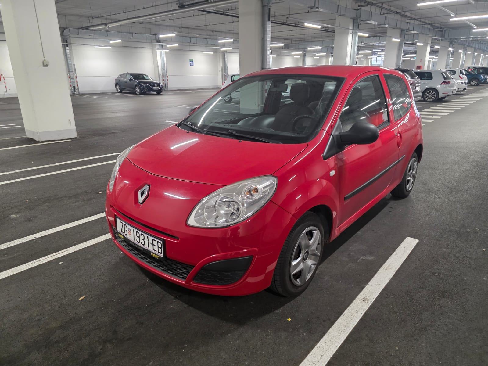 Renault Twingo 1,2, reg. cijelu godinu, 4 nove gume i servis, fotografija 1