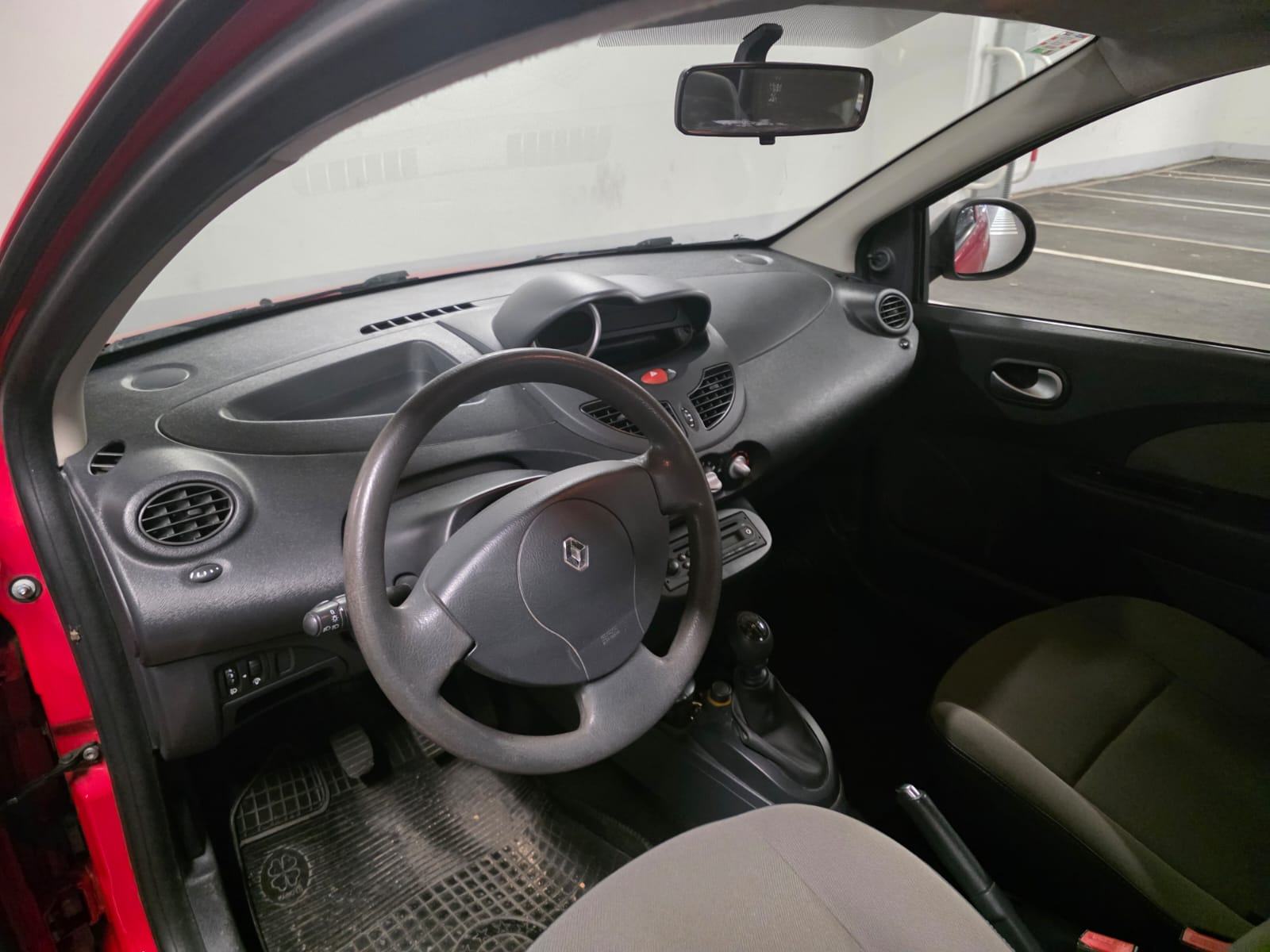 Renault Twingo 1,2, reg. cijelu godinu, 4 nove gume i servis, fotografija 8