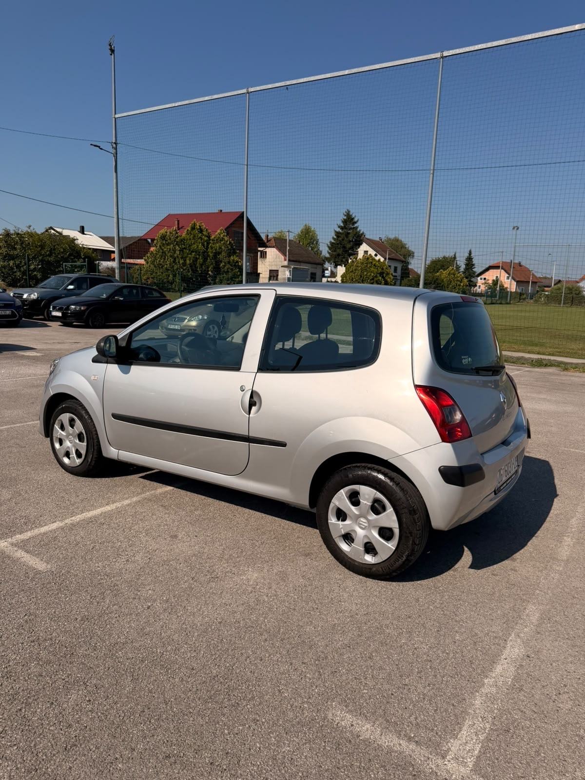 Renault Twingo 1,5 dCi AUTO ODLICAN, fotografija 3
