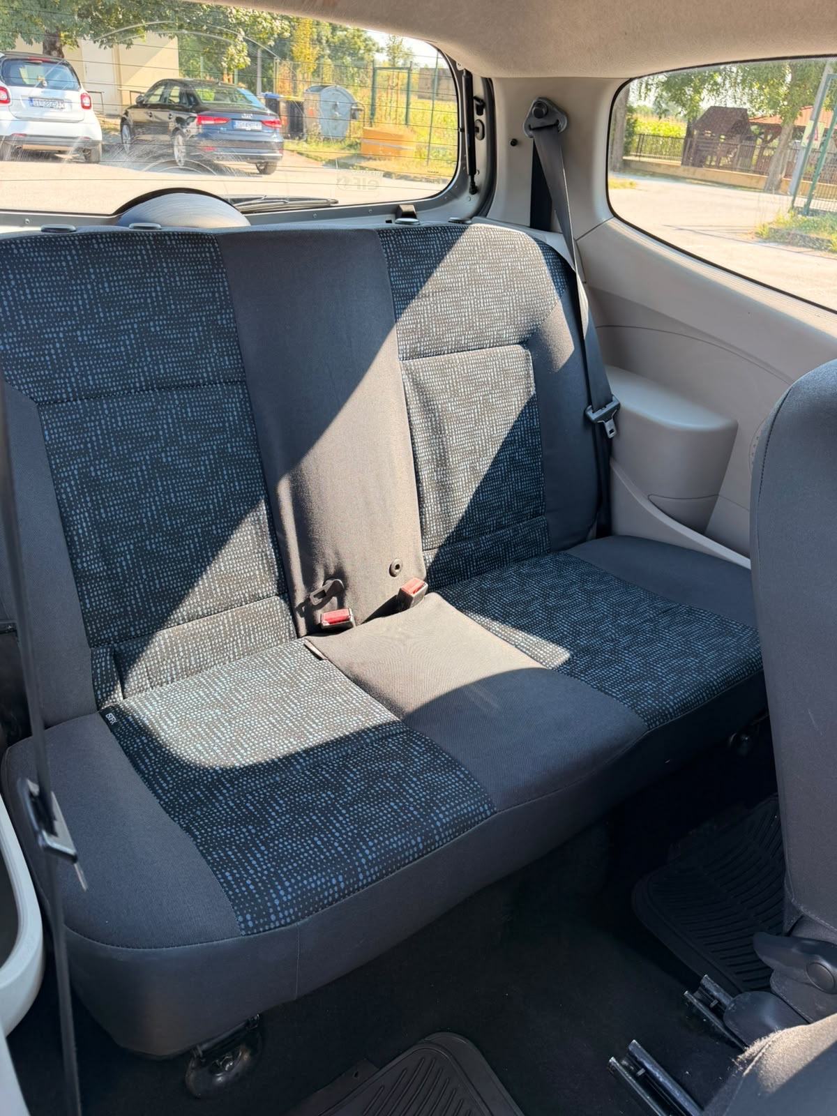 Renault Twingo 1,5 dCi AUTO ODLICAN, fotografija 14
