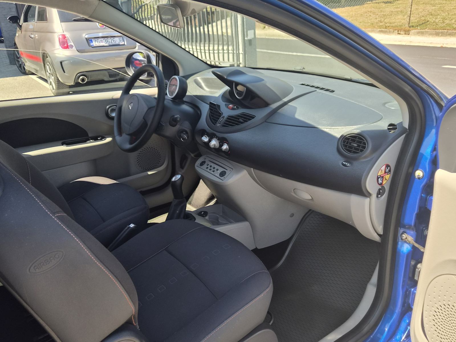 Renault Twingo GT 1,2, fotografija 9