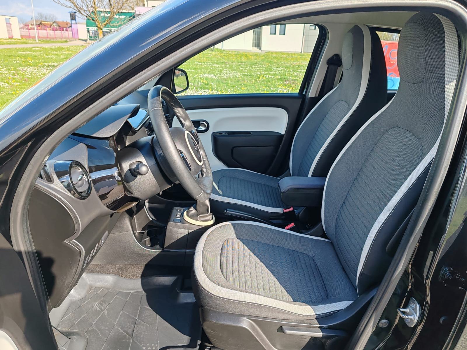 Renault Twingo SCe 1,0 BENZIN, 2015 G, 96000 KM, KARTICE DO 36 RATA, fotografija 11