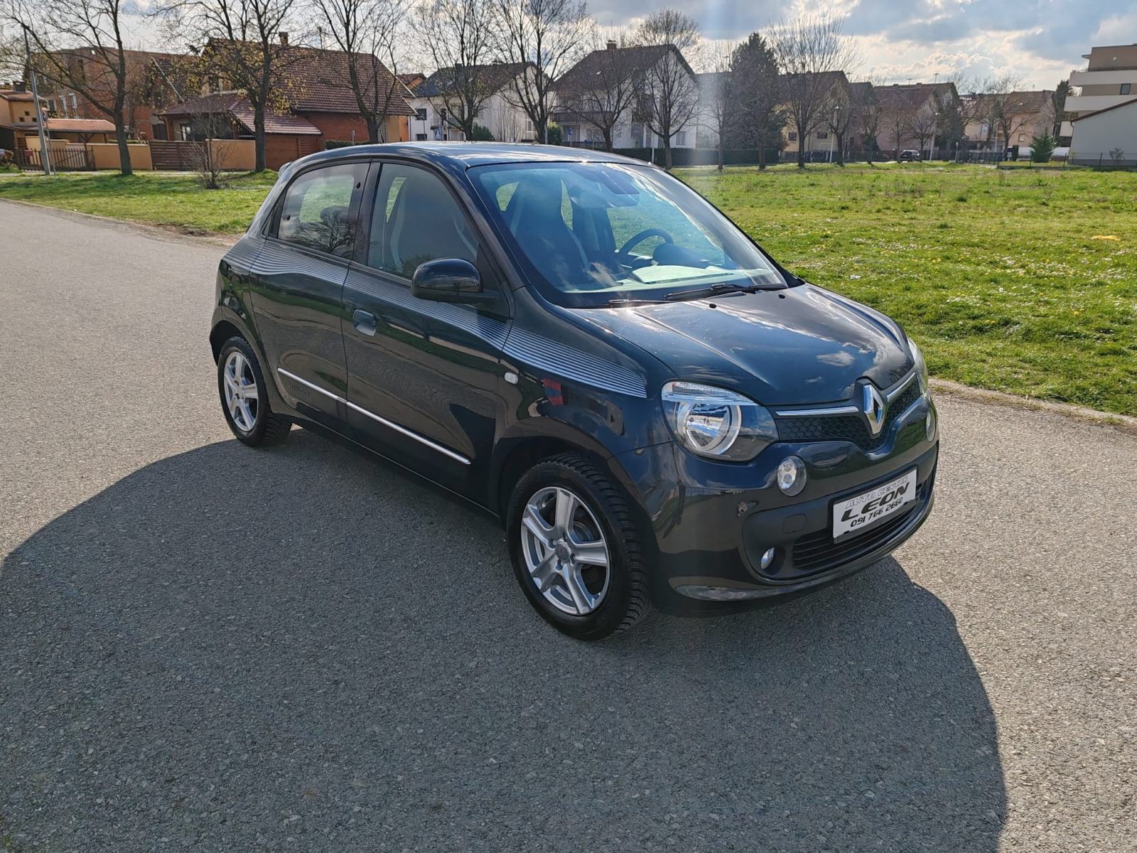 Renault Twingo SCe 1,0 BENZIN, 2015 G, 96000 KM, KARTICE DO 36 RATA, fotografija 3