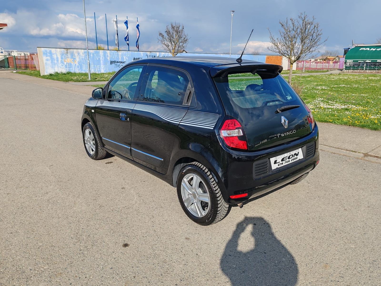 Renault Twingo SCe 1,0 BENZIN, 2015 G, 96000 KM, KARTICE DO 36 RATA, fotografija 6