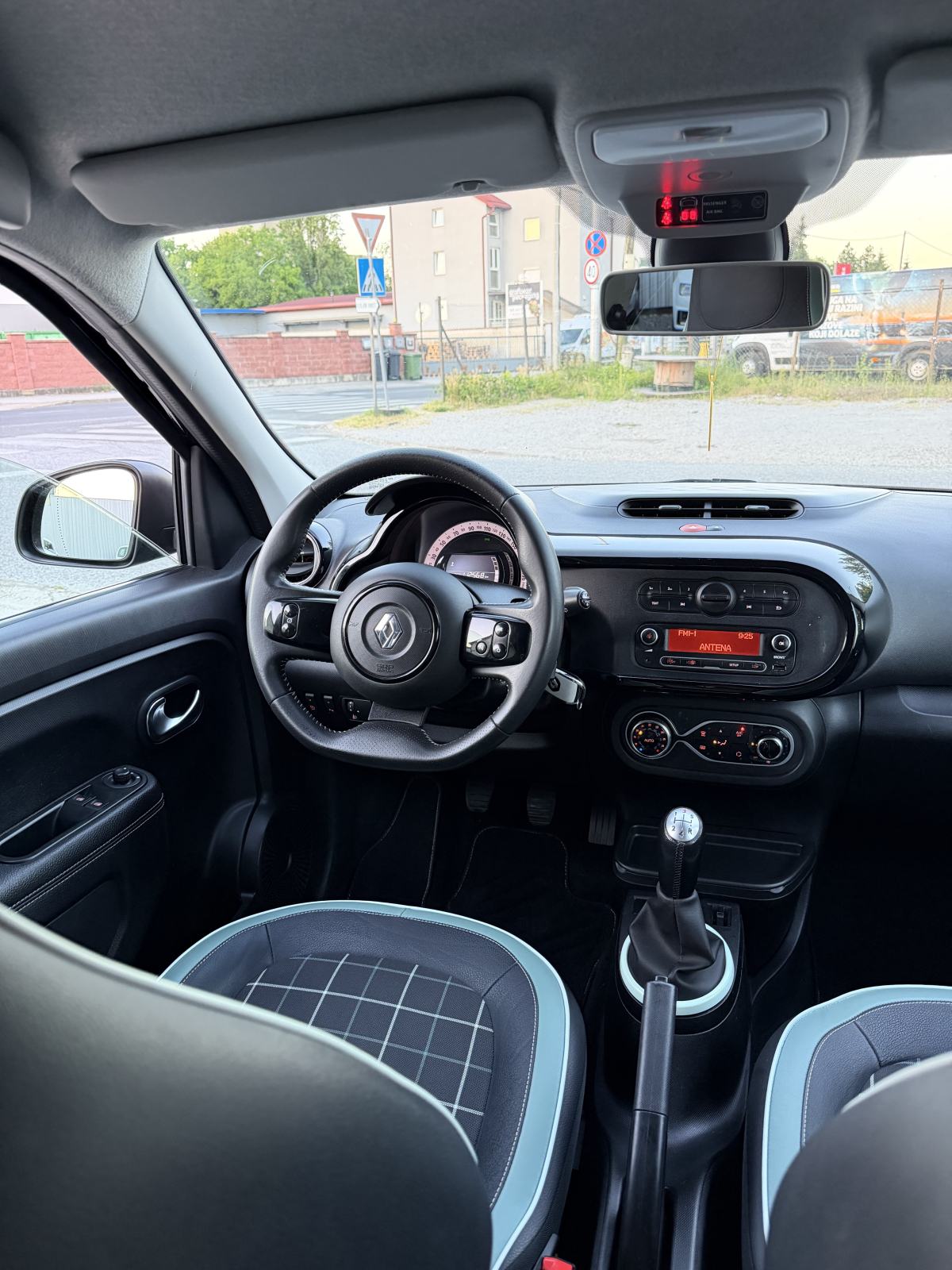Renault Twingo SCe 70 “La Parisienne”-POTVRDA KM-REG.1GOD-LED-MOD.2018, fotografija 19