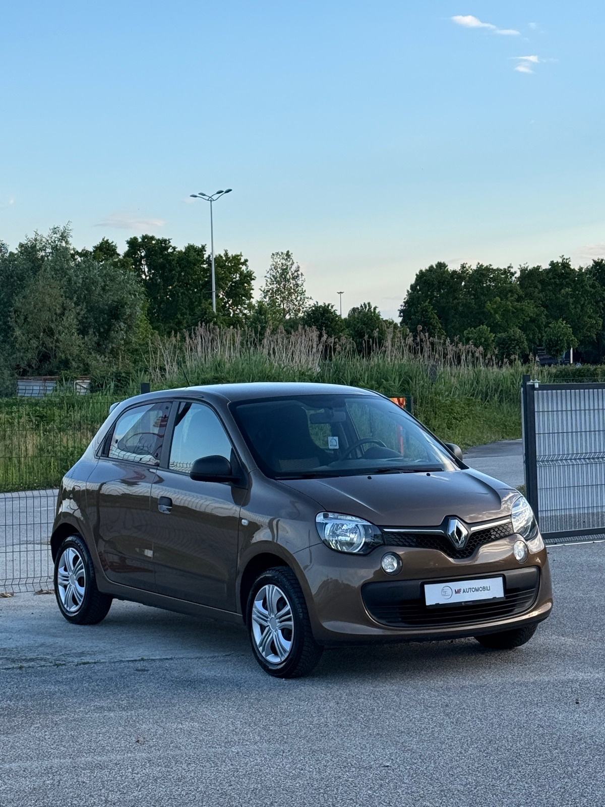 Renault Twingo SCe 70 • Life | Leasing, fotografija 2