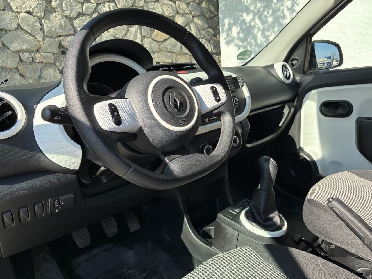 Renault Twingo SCe 70 + 2 seta kotača, fotografija 7