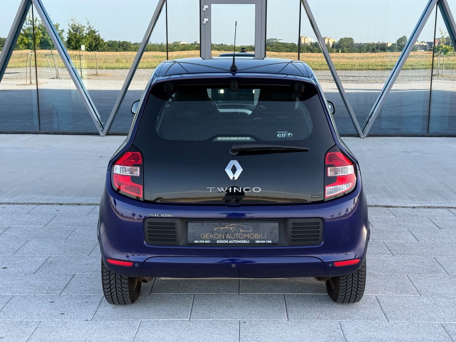 Renault Twingo SCe 70 LIMITED,TEMP,KLIMA, REG 03/2027,, fotografija 4