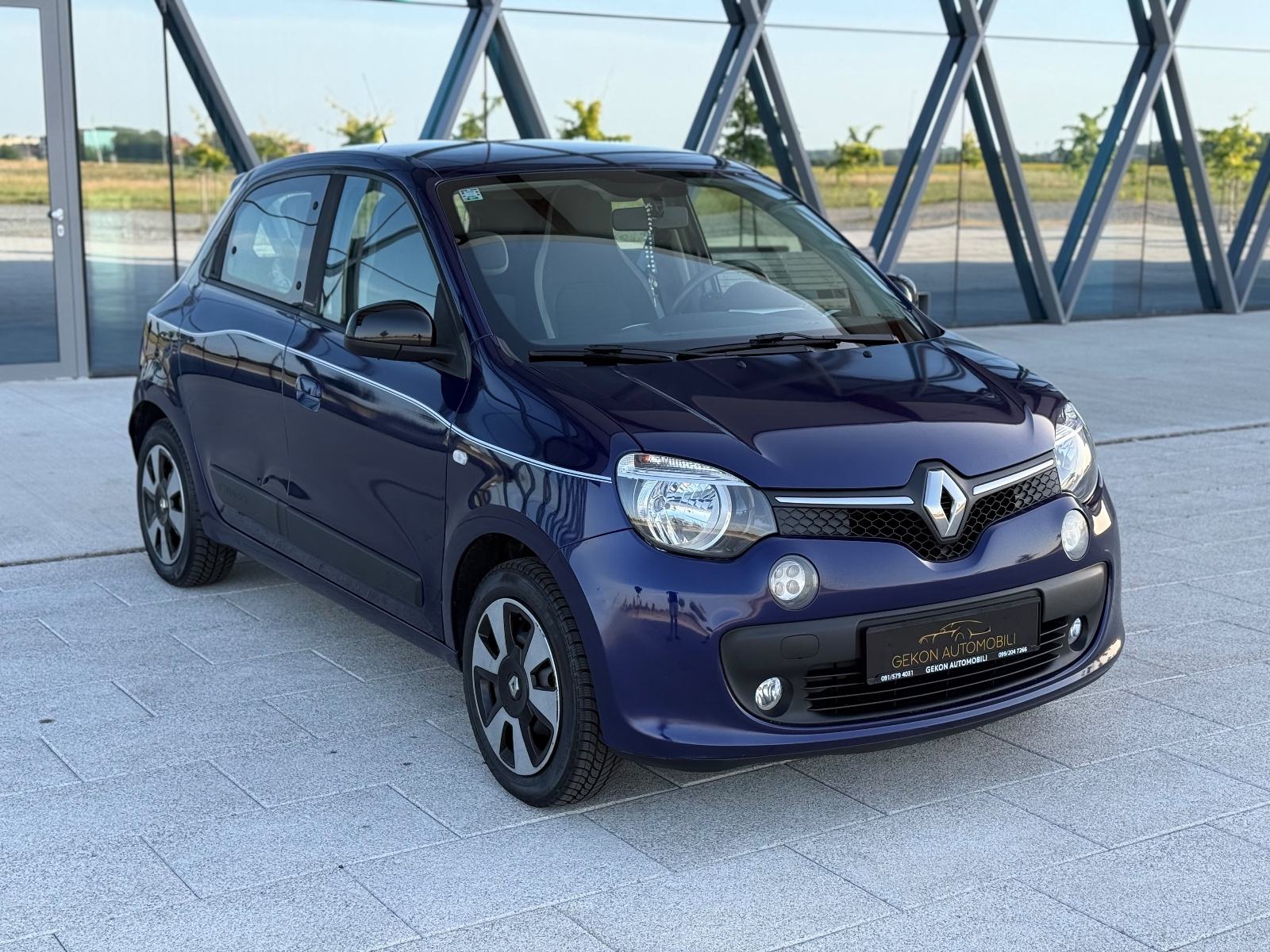 Renault Twingo SCe 70 LIMITED,TEMP,KLIMA, REG 03/2027,, fotografija 7