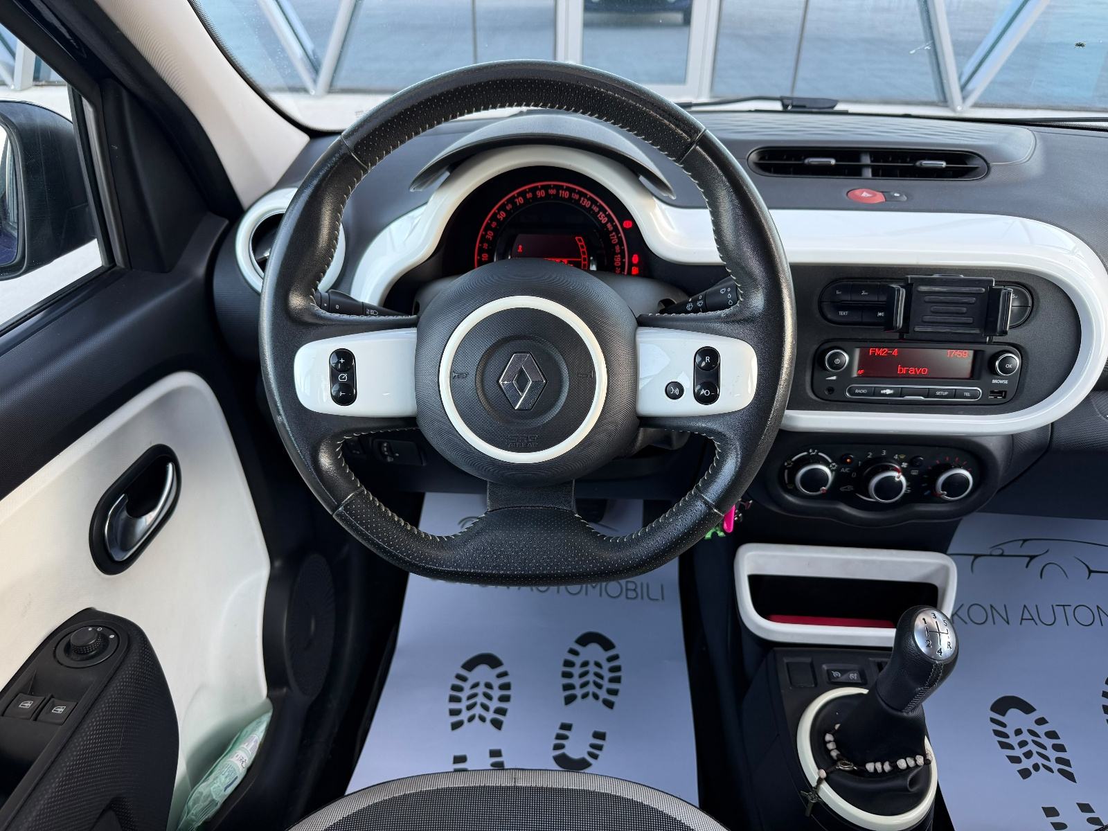 Renault Twingo SCe 70 LIMITED,TEMP,KLIMA, REG 03/2027,, fotografija 13