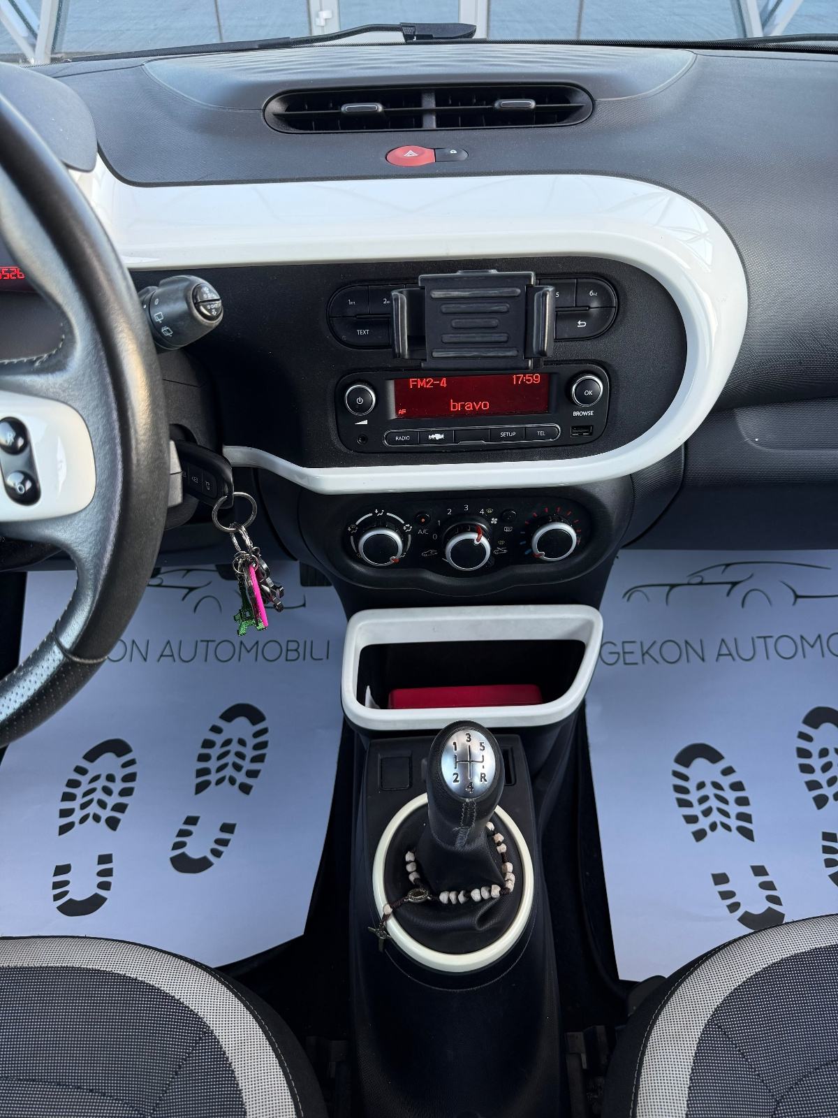 Renault Twingo SCe 70 LIMITED,TEMP,KLIMA, REG 03/2027,, fotografija 14