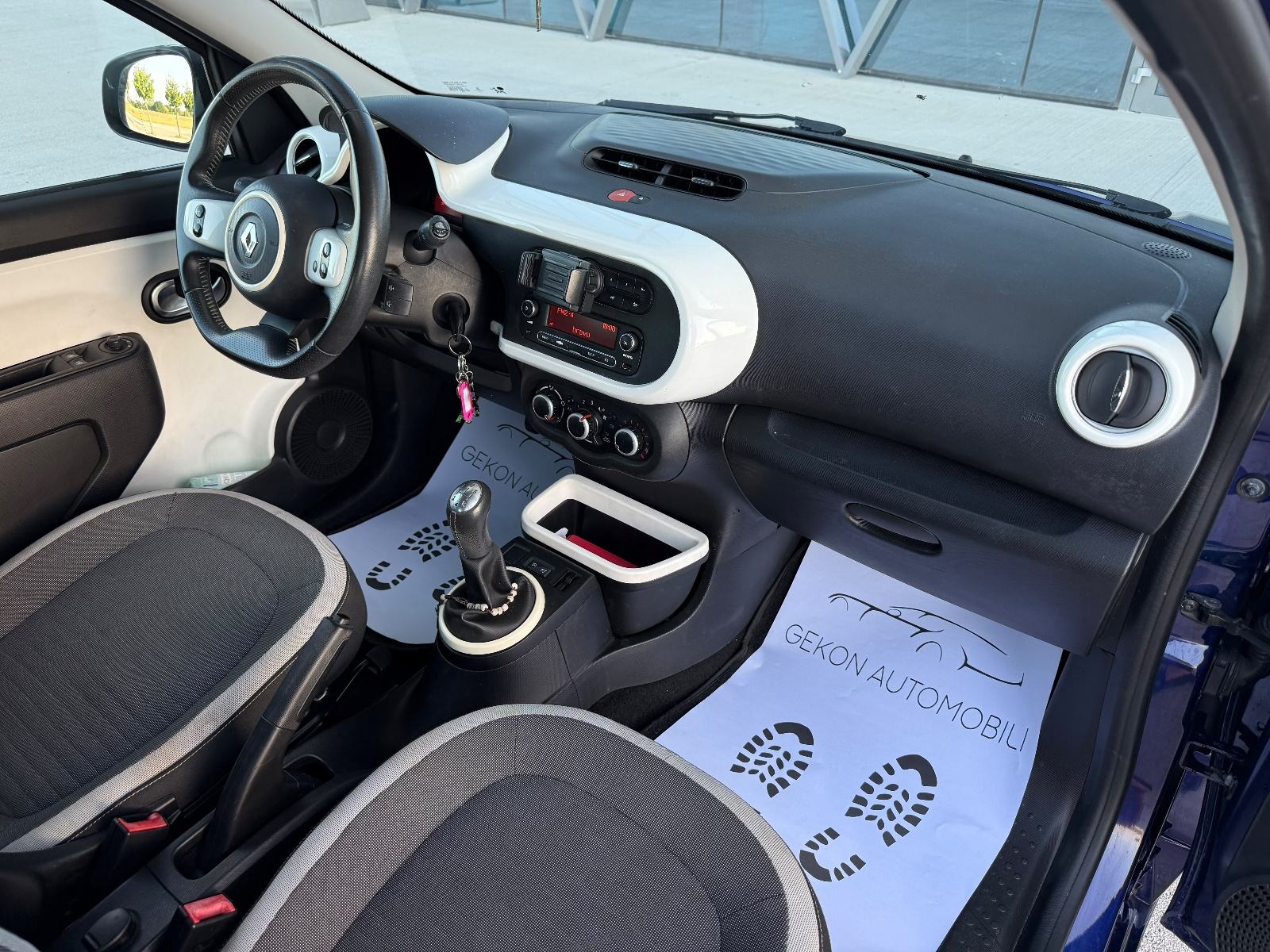 Renault Twingo SCe 70 LIMITED,TEMP,KLIMA, REG 03/2027,, fotografija 19