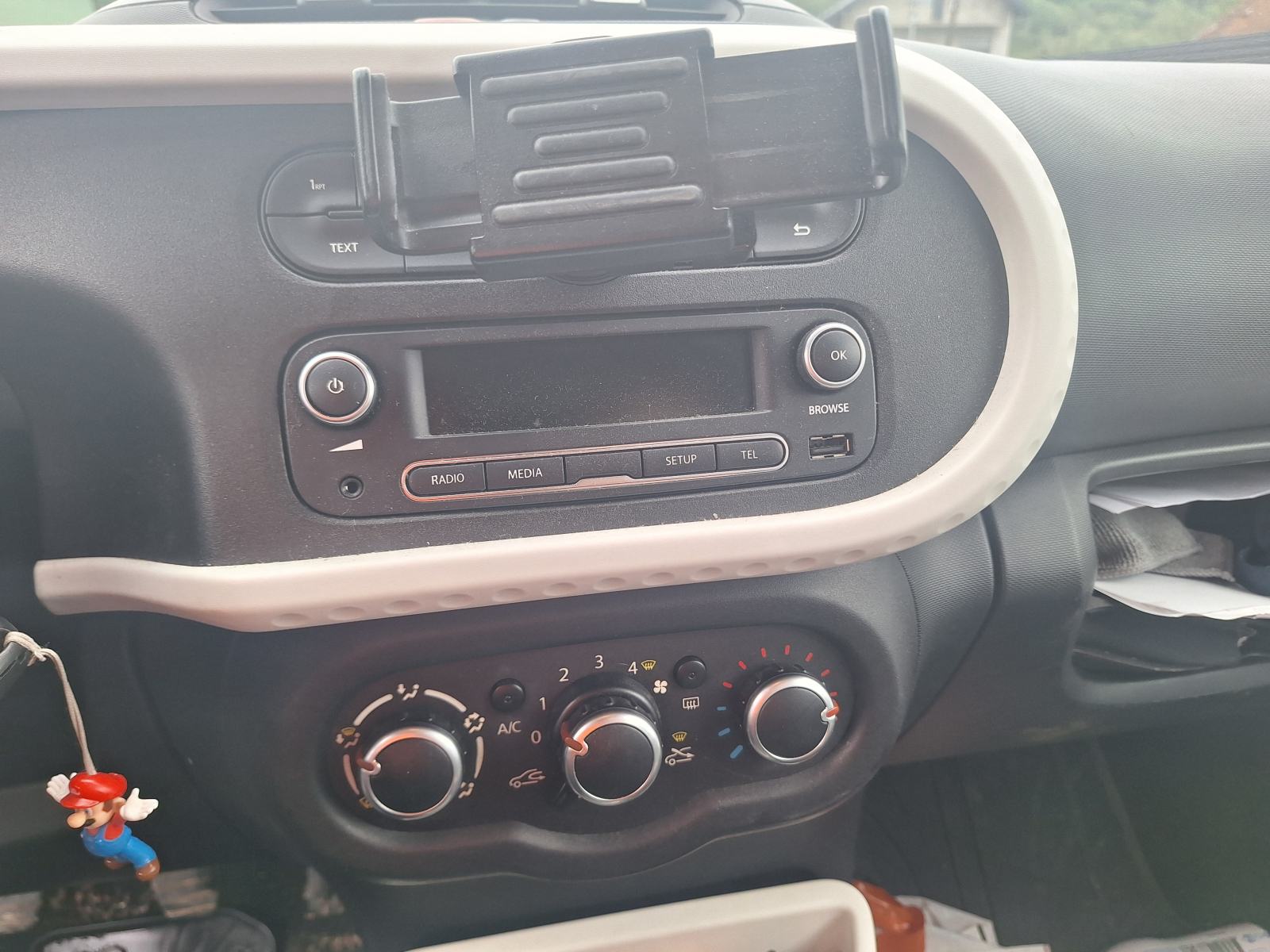 Renault Twingo SCe, fotografija 7