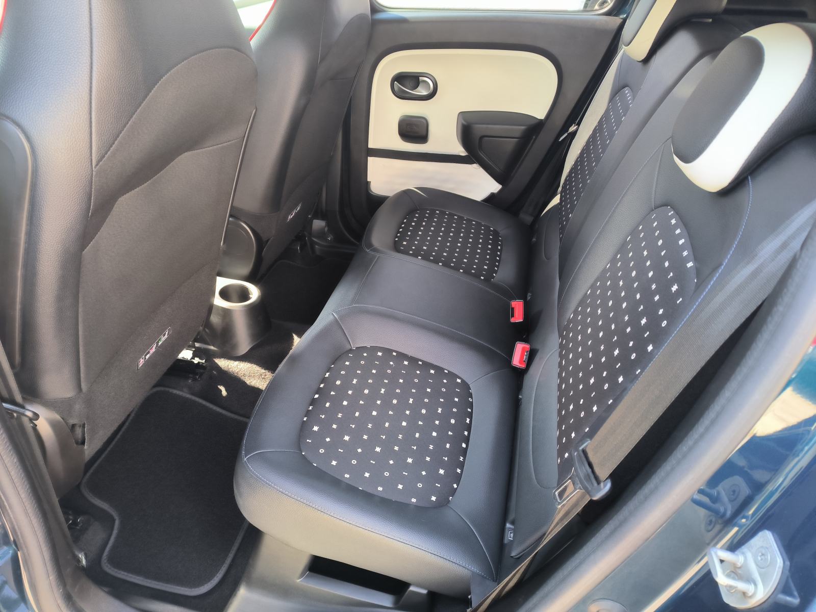 Renault Twingo 1.0 SIGNATURE, SERVISNA, JAMSTVO, REG. 1 GODINU, fotografija 16