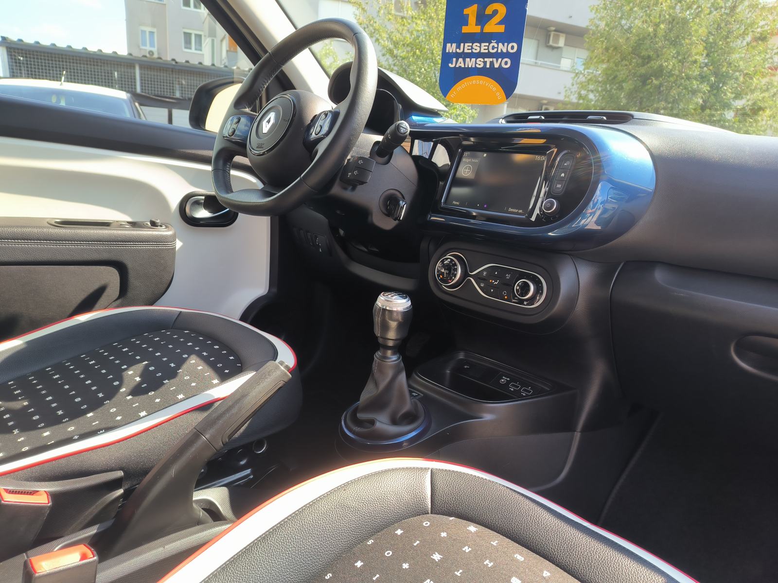 Renault Twingo 1.0 SIGNATURE, SERVISNA, JAMSTVO, REG. 1 GODINU, fotografija 14