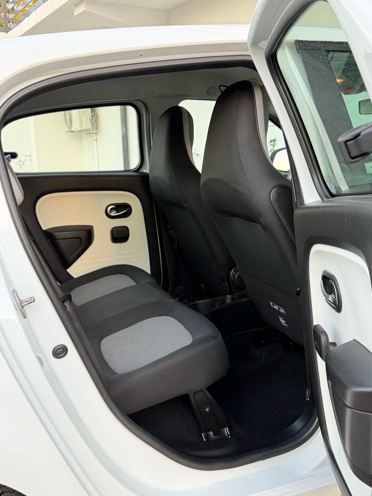 RENAULT TWINGO SCe ~ LIMITED ~ KLIMA , LED , TEMPOMAT , MF VOLAN, fotografija 20