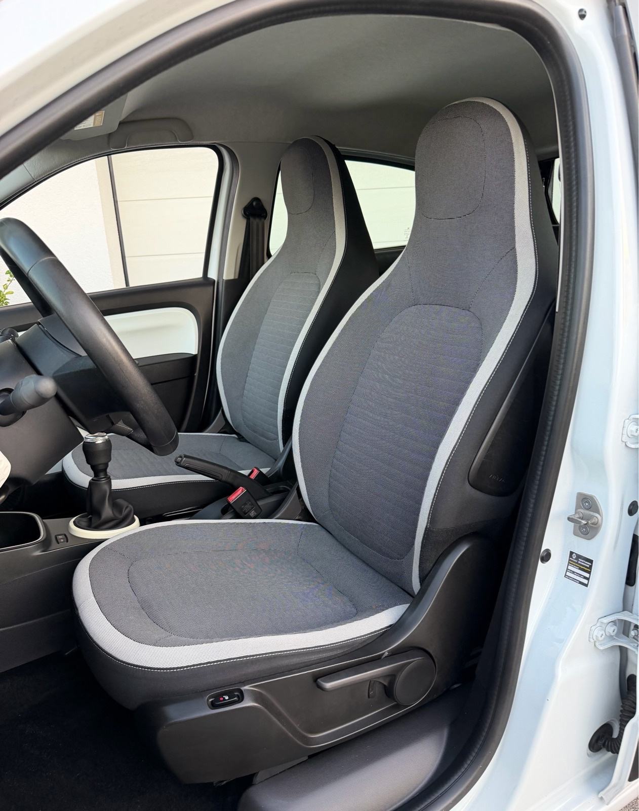 RENAULT TWINGO SCe ~ LIMITED ~ KLIMA , LED , TEMPOMAT , MF VOLAN, fotografija 16