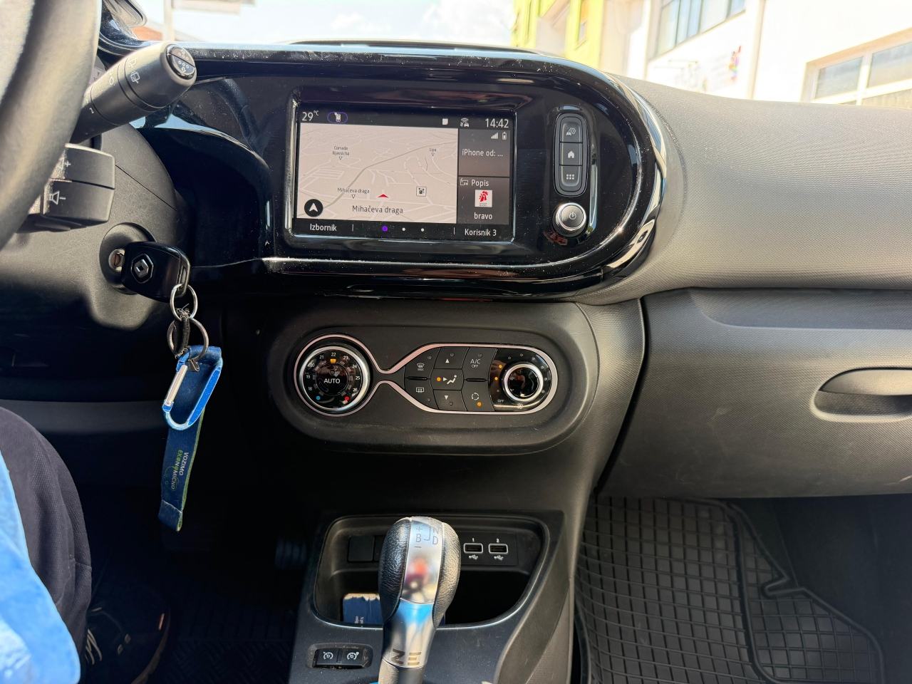 Renault Twingo Z.E. Intens R80, fotografija 10