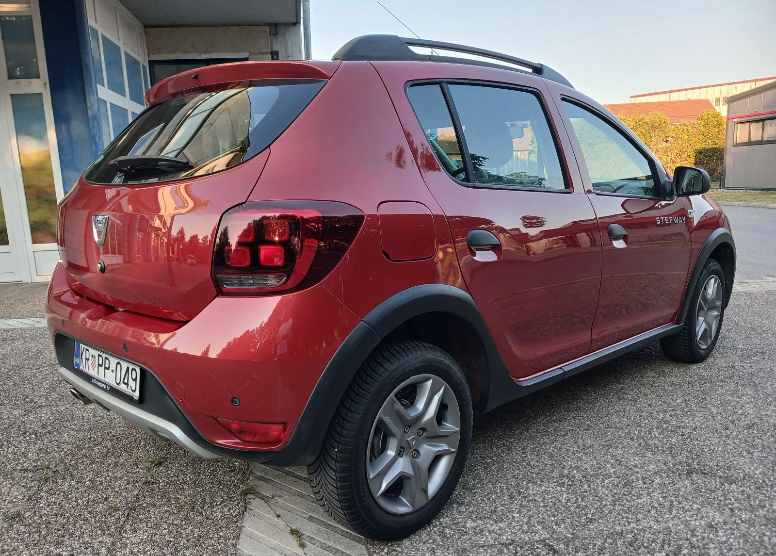 Sandero 1.5 dci⭐️STEPWAY⭐️VELIKI SERVIS⭐️JAMSTVO do 2 godine⭐️, fotografija 3