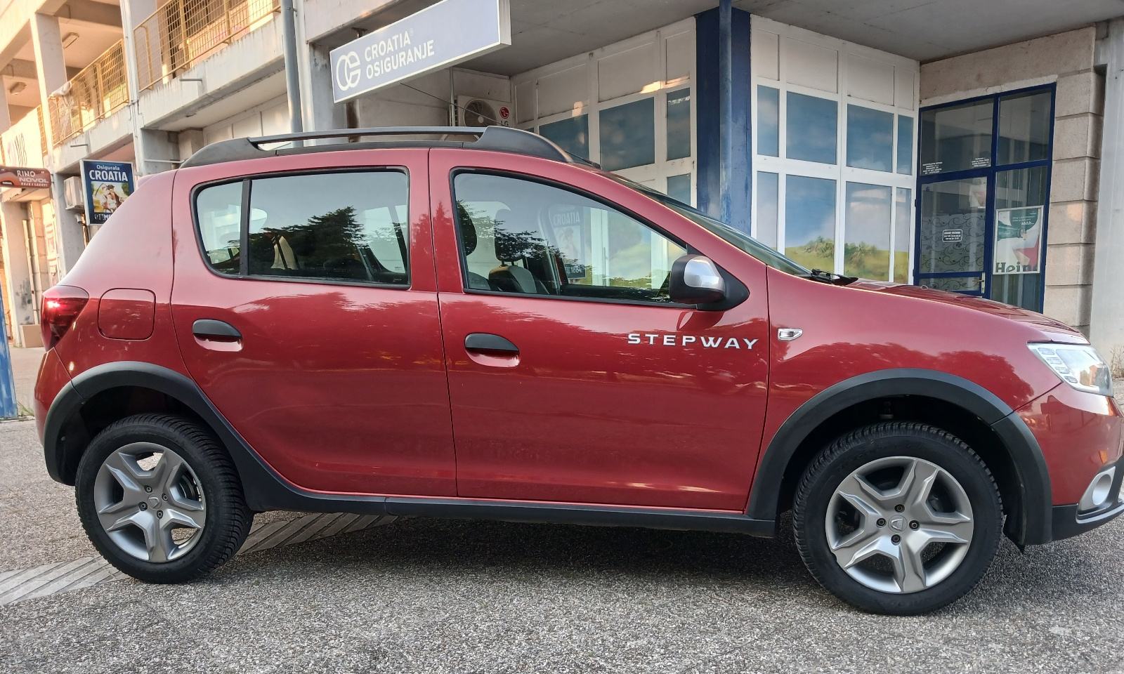 Sandero 1.5 dci⭐️STEPWAY⭐️VELIKI SERVIS⭐️JAMSTVO do 2 godine⭐️, fotografija 2