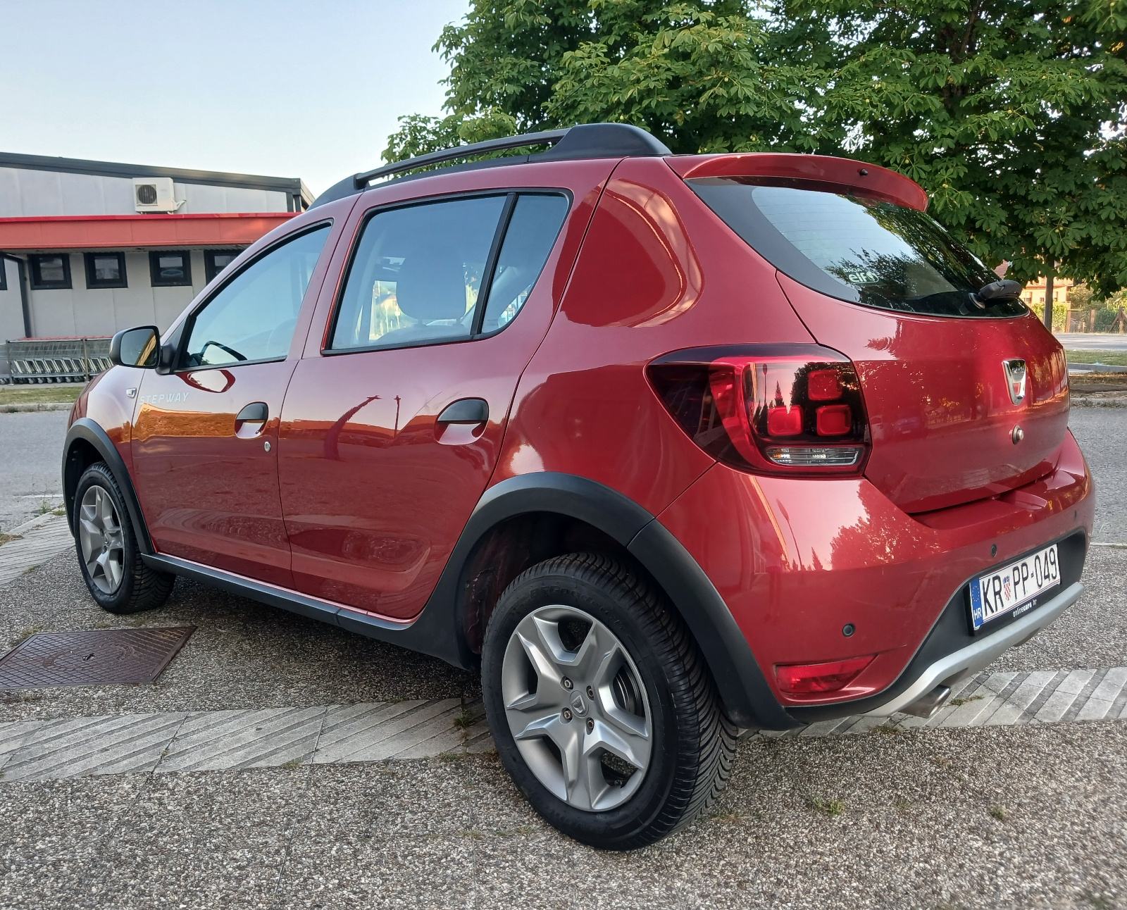 Sandero 1.5 dci⭐️STEPWAY⭐️VELIKI SERVIS⭐️JAMSTVO do 2 godine⭐️, fotografija 4