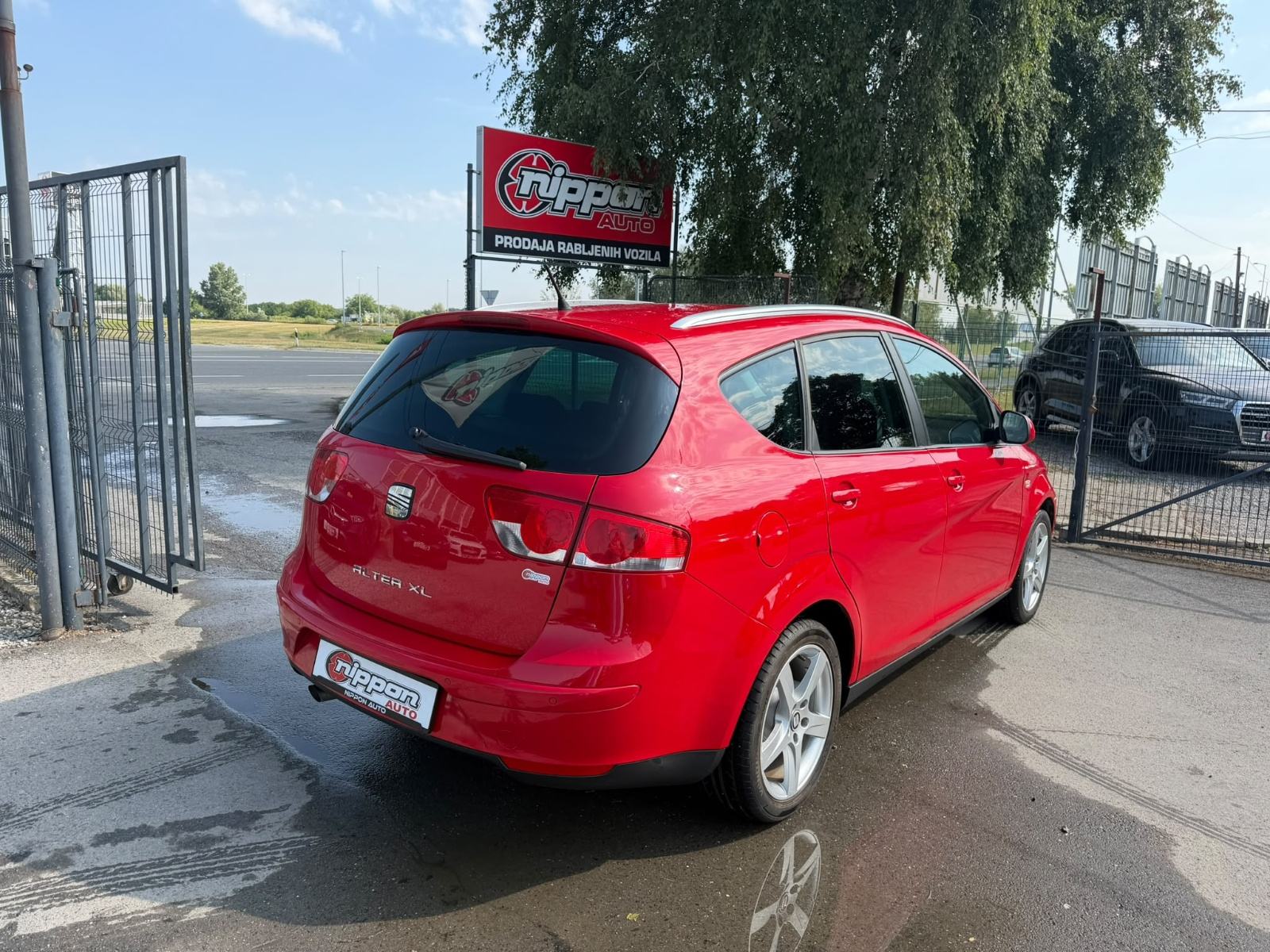 Seat Altea XL 1,6 TDI - KLIMA - REGISTRIRAN - VELIKI SERVIS, fotografija 6