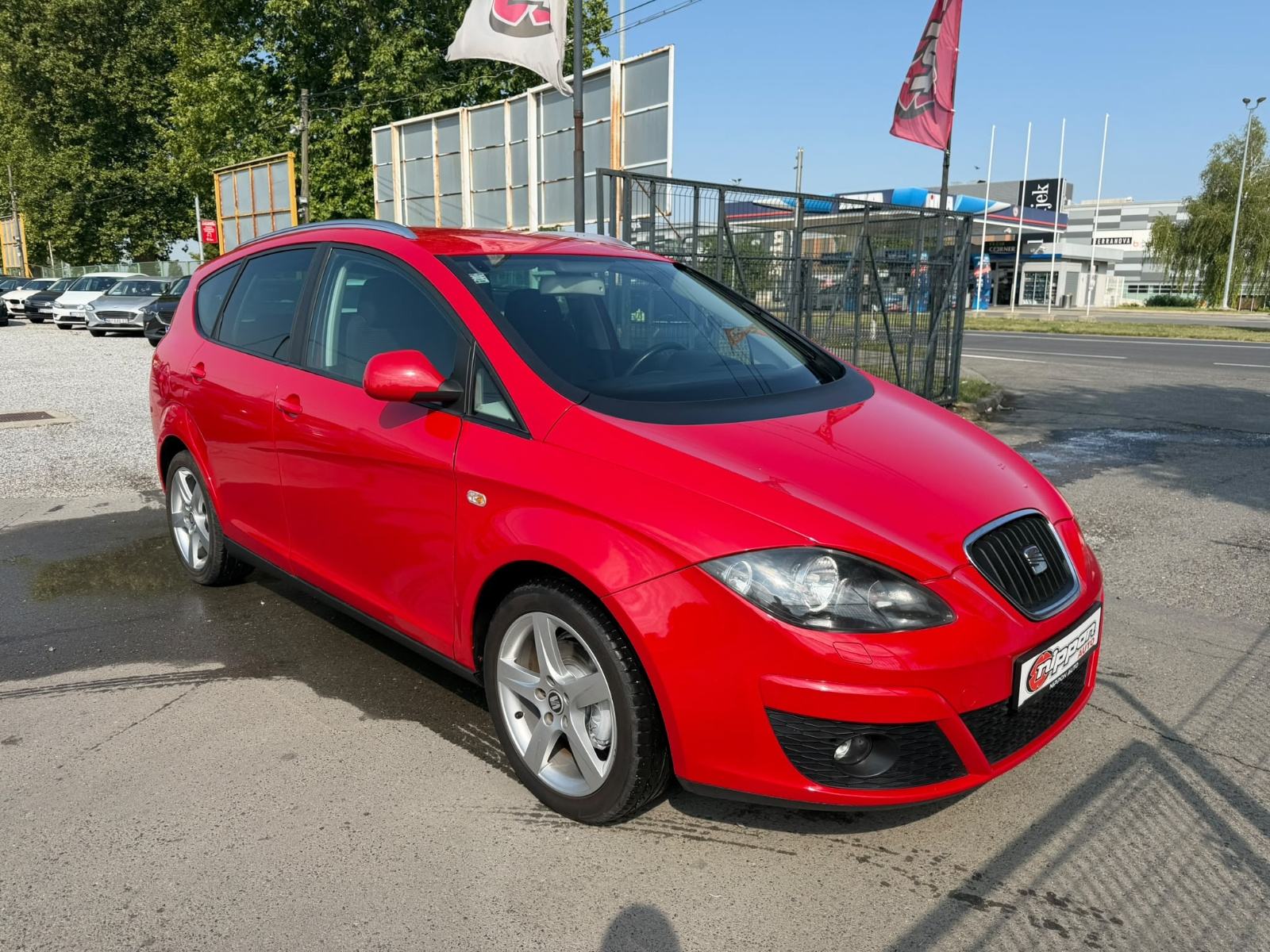 Seat Altea XL 1,6 TDI - KLIMA - REGISTRIRAN - VELIKI SERVIS, fotografija 8