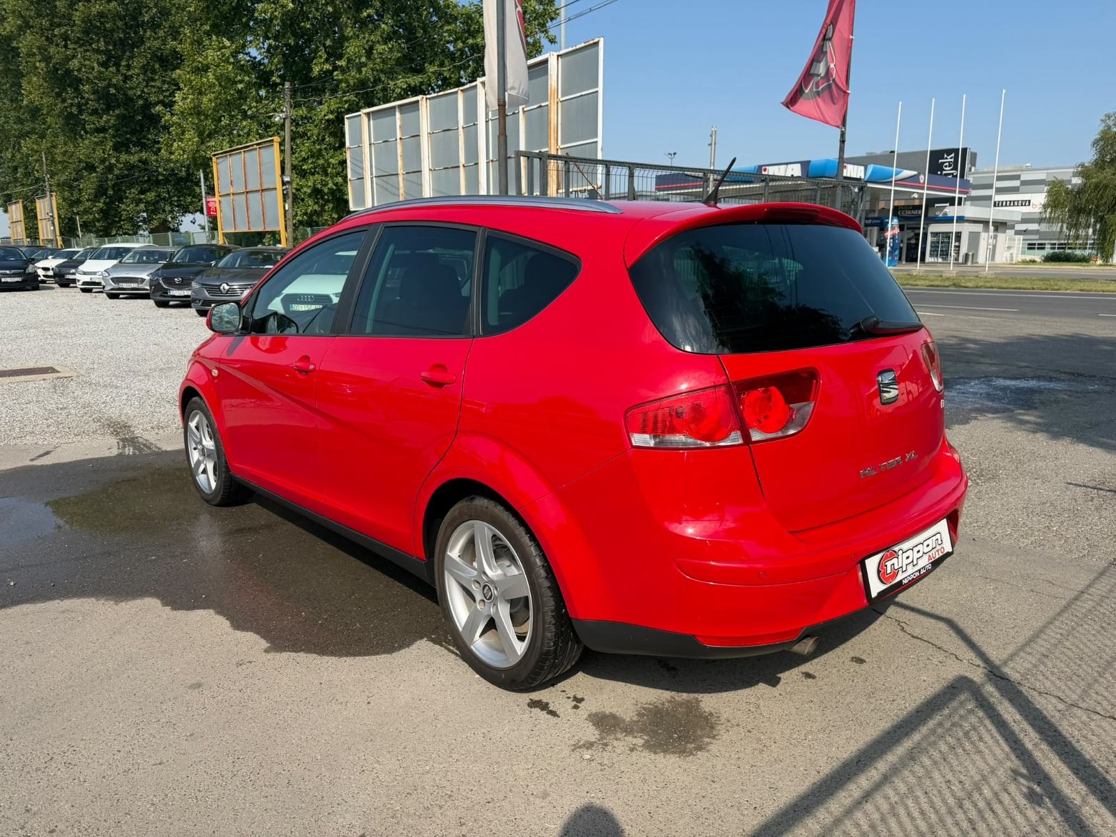 Seat Altea XL 1,6 TDI - KLIMA - REGISTRIRAN - VELIKI SERVIS, fotografija 4