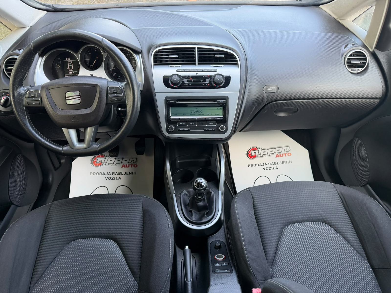 Seat Altea XL 1,6 TDI - KLIMA - REGISTRIRAN - VELIKI SERVIS, fotografija 12