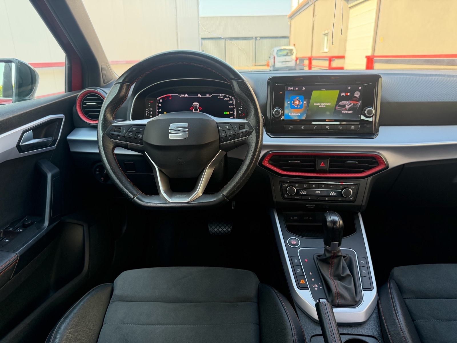 ***SEAT ARONA 1,0 TSI DSG FR PAKET*** KEYLESS, LED FAROVI, 17'', u PDV, fotografija 8