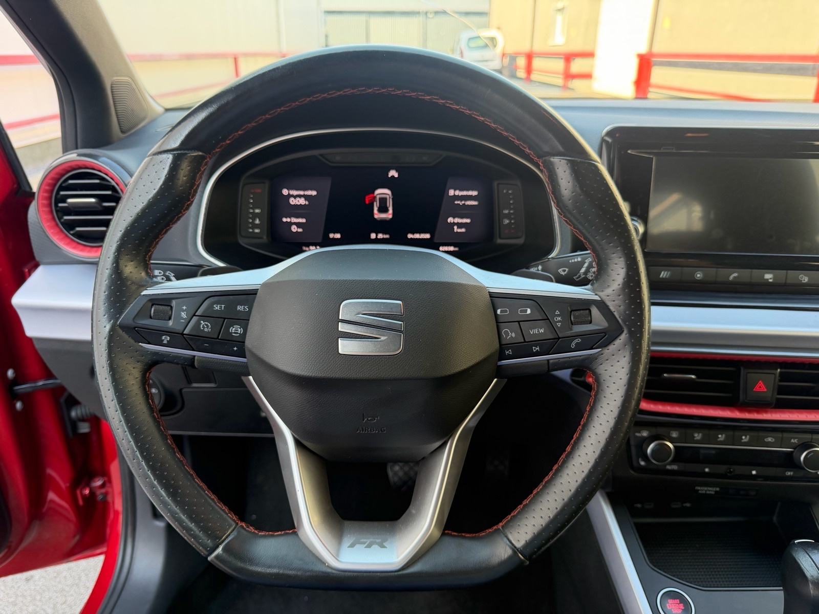 ***SEAT ARONA 1,0 TSI DSG FR PAKET*** KEYLESS, LED FAROVI, 17'', u PDV, fotografija 10