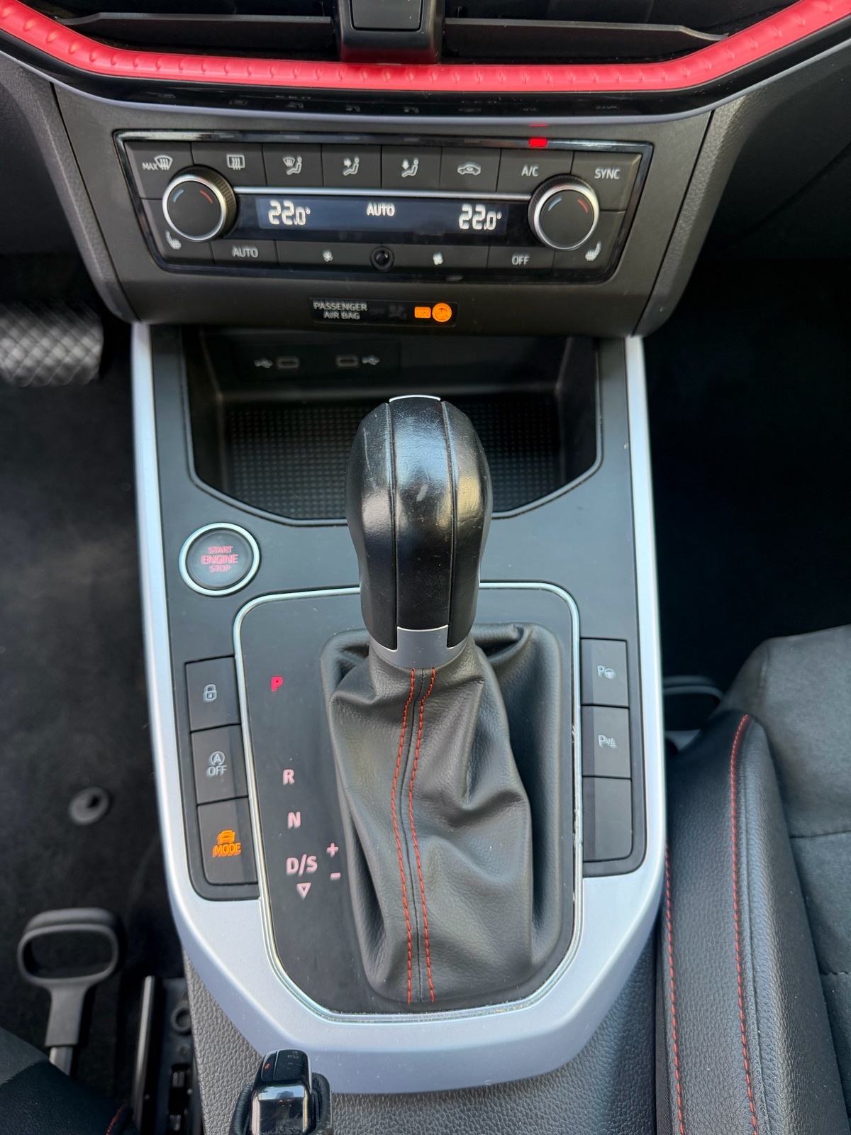 ***SEAT ARONA 1,0 TSI DSG FR PAKET*** KEYLESS, LED FAROVI, 17'', u PDV, fotografija 11