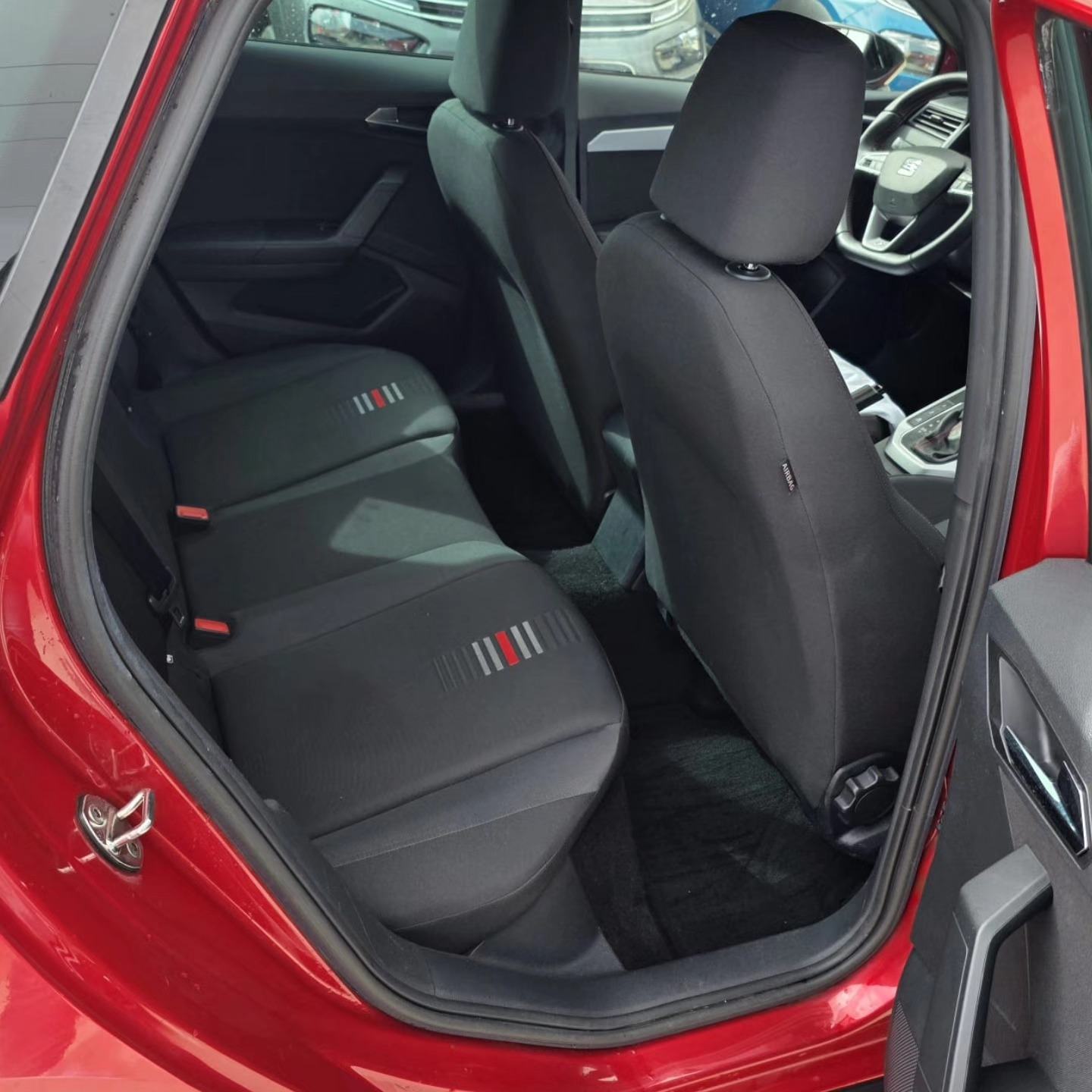 Seat Arona 1,0 TSI DSG FR Plus, fotografija 9