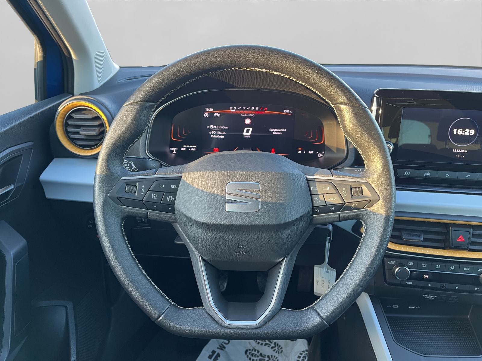 Seat Arona 1,0 TSI Style, fotografija 17