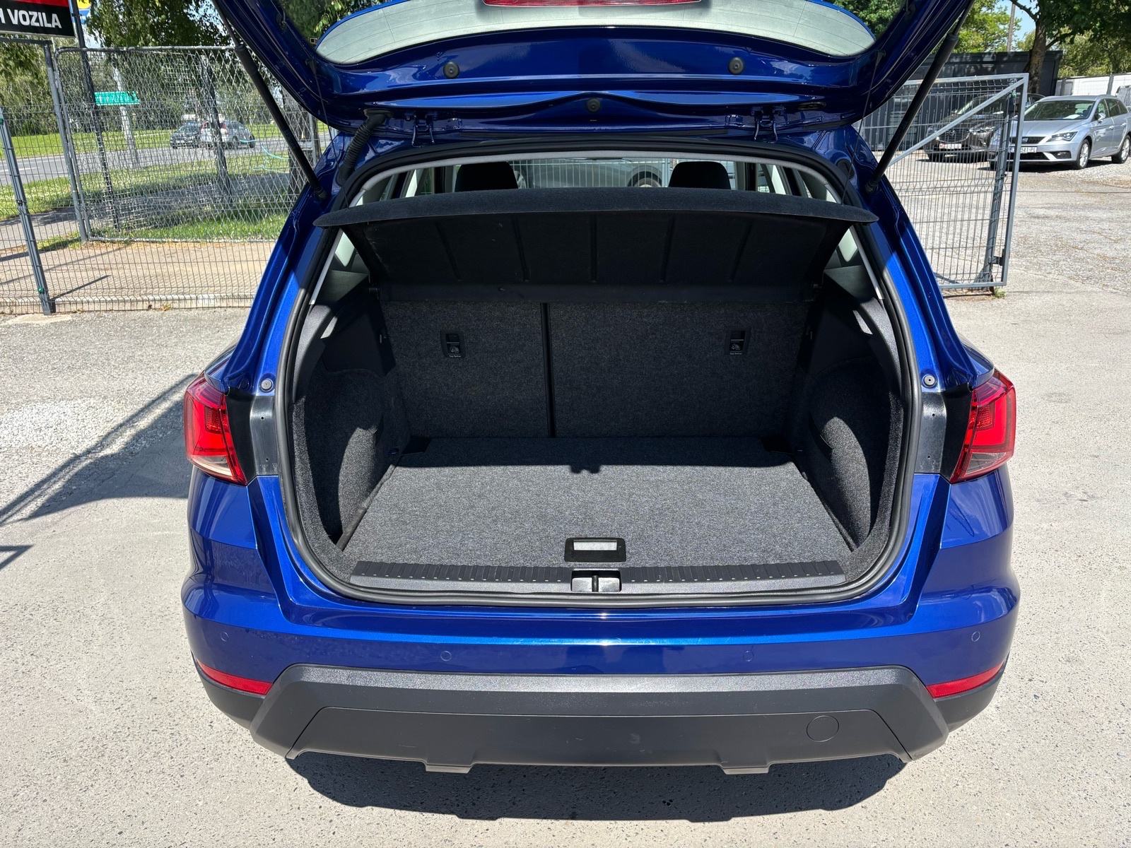 Seat Arona 1,6 TDI - PDV - REGISTRIRAN - KLIMA - ALU - TEMPOMAT, fotografija 18