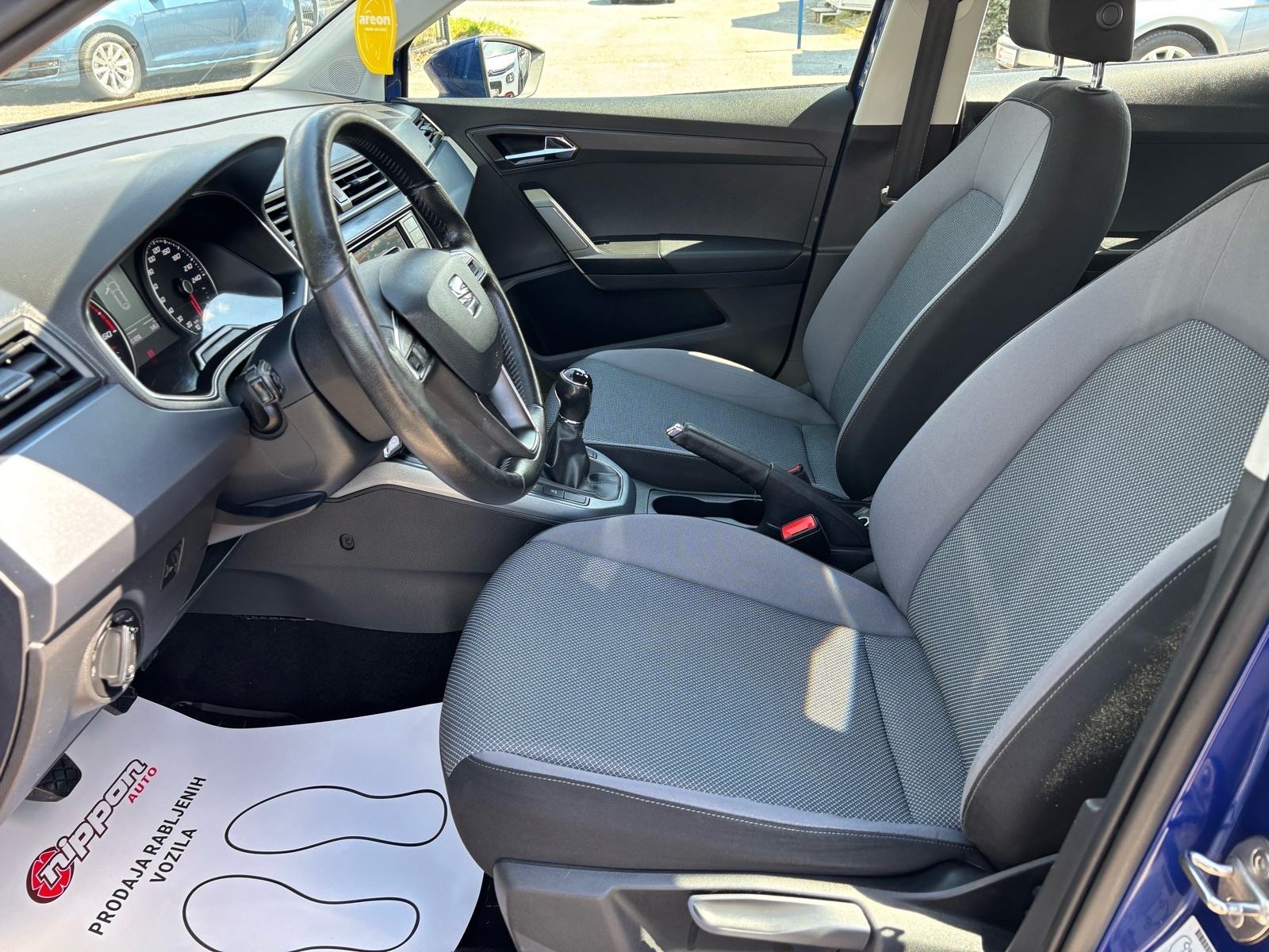 Seat Arona 1,6 TDI - PDV - REGISTRIRAN - KLIMA - ALU - TEMPOMAT, fotografija 9