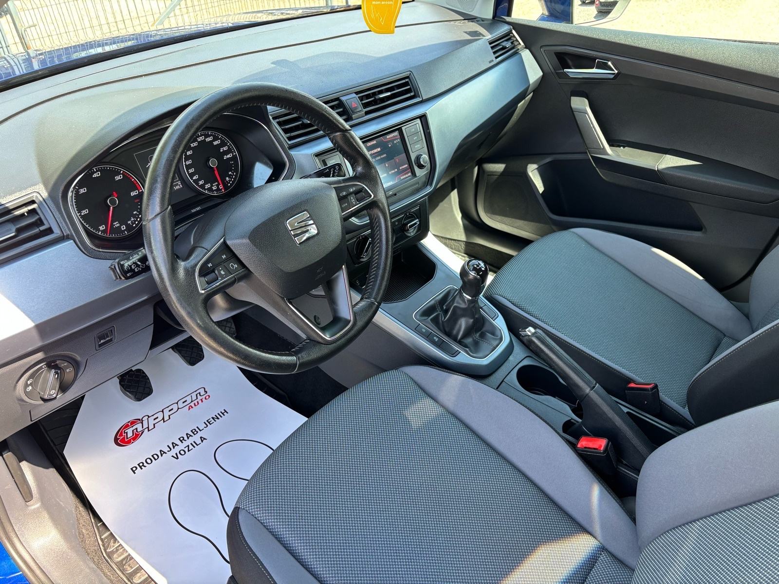 Seat Arona 1,6 TDI - PDV - REGISTRIRAN - KLIMA - ALU - TEMPOMAT, fotografija 10