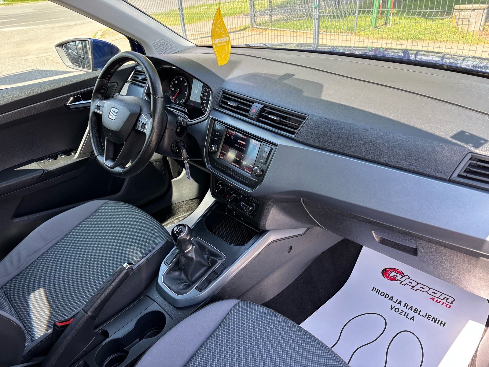 Seat Arona 1,6 TDI - PDV - REGISTRIRAN - KLIMA - ALU - TEMPOMAT, fotografija 15