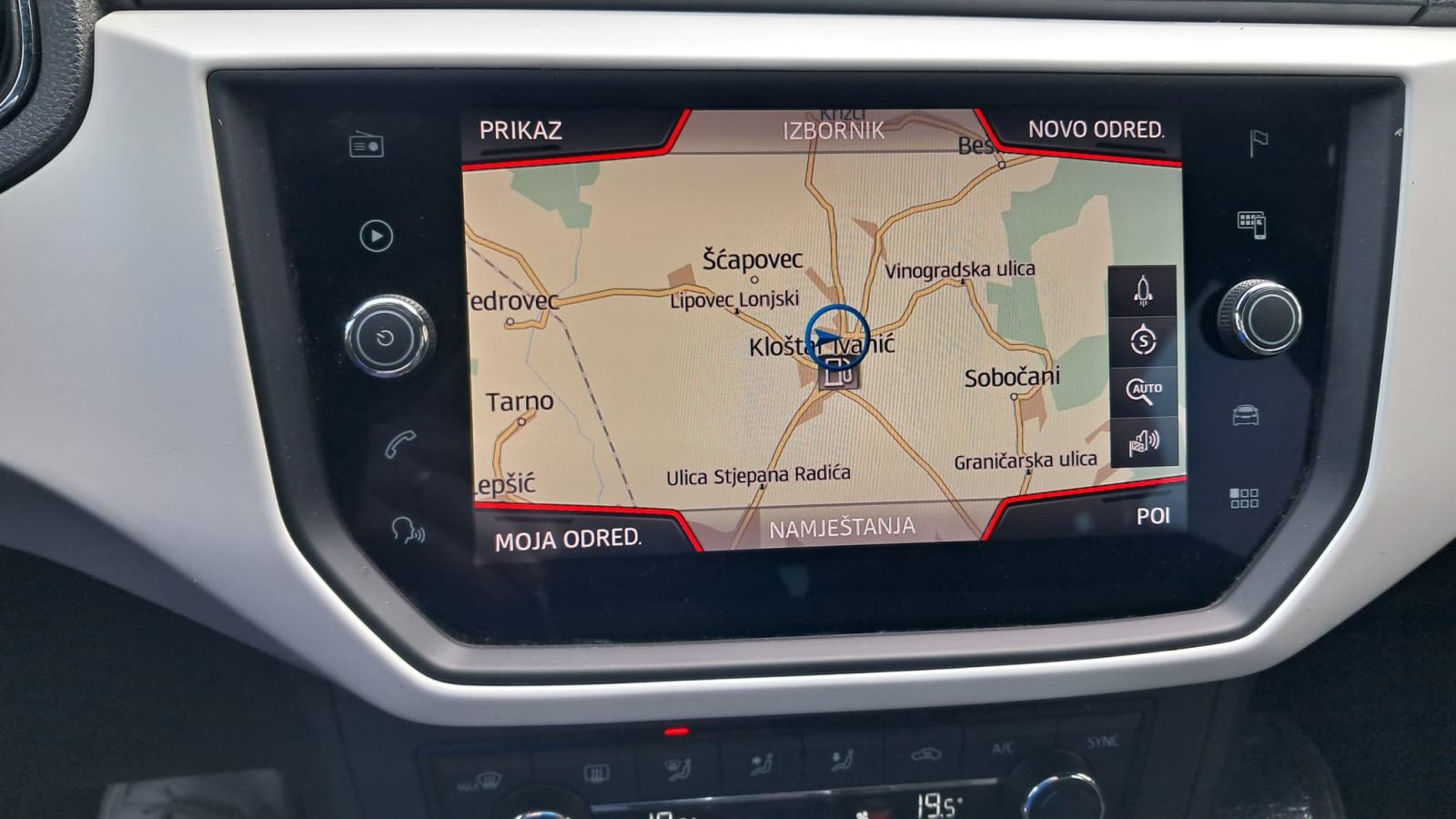 Seat Arona 1,6 TDI, Xcellence, ambietalno osvj, Keyless, LED svjetla, fotografija 15